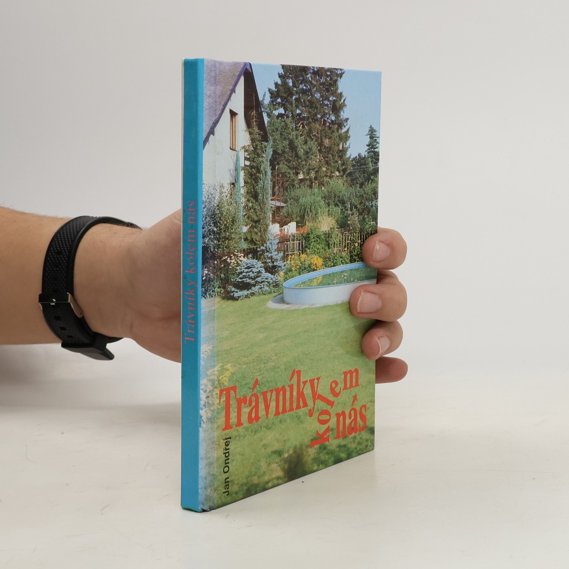 Trávníky kolem nás