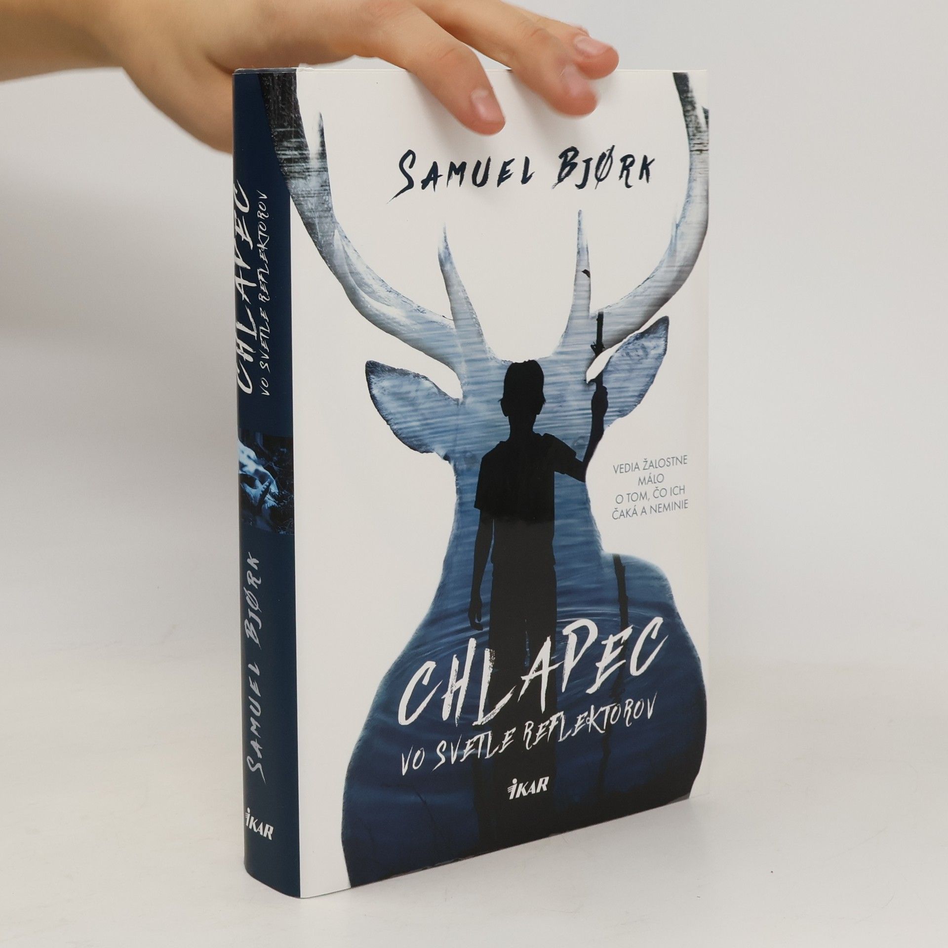 Samuel Bjork Chlapec vo svetle reflektorov