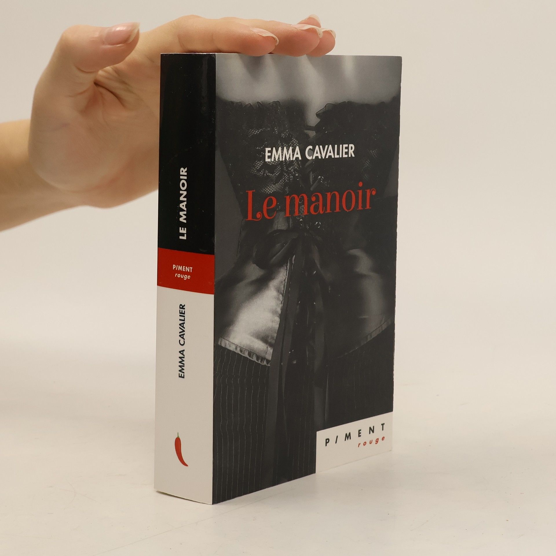 Emma Cavalier Le manoir