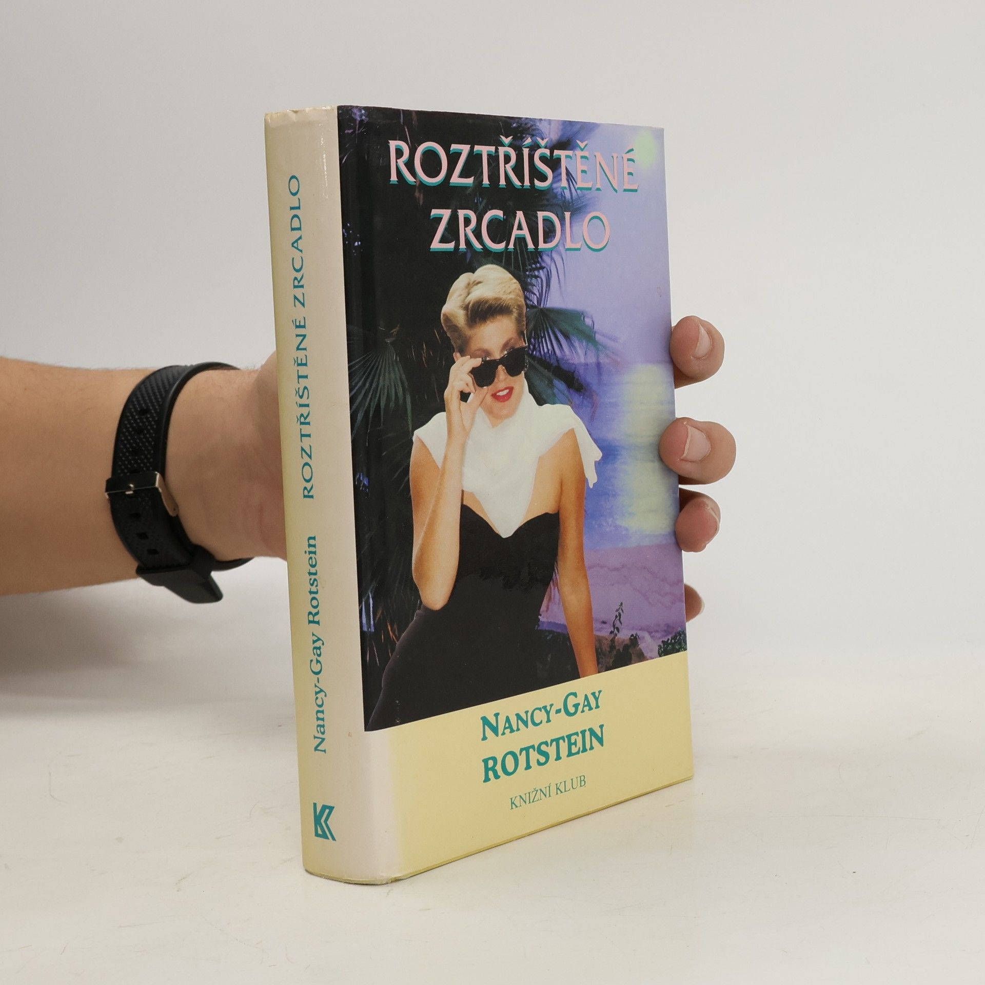 Roztříštěné zrcadlo