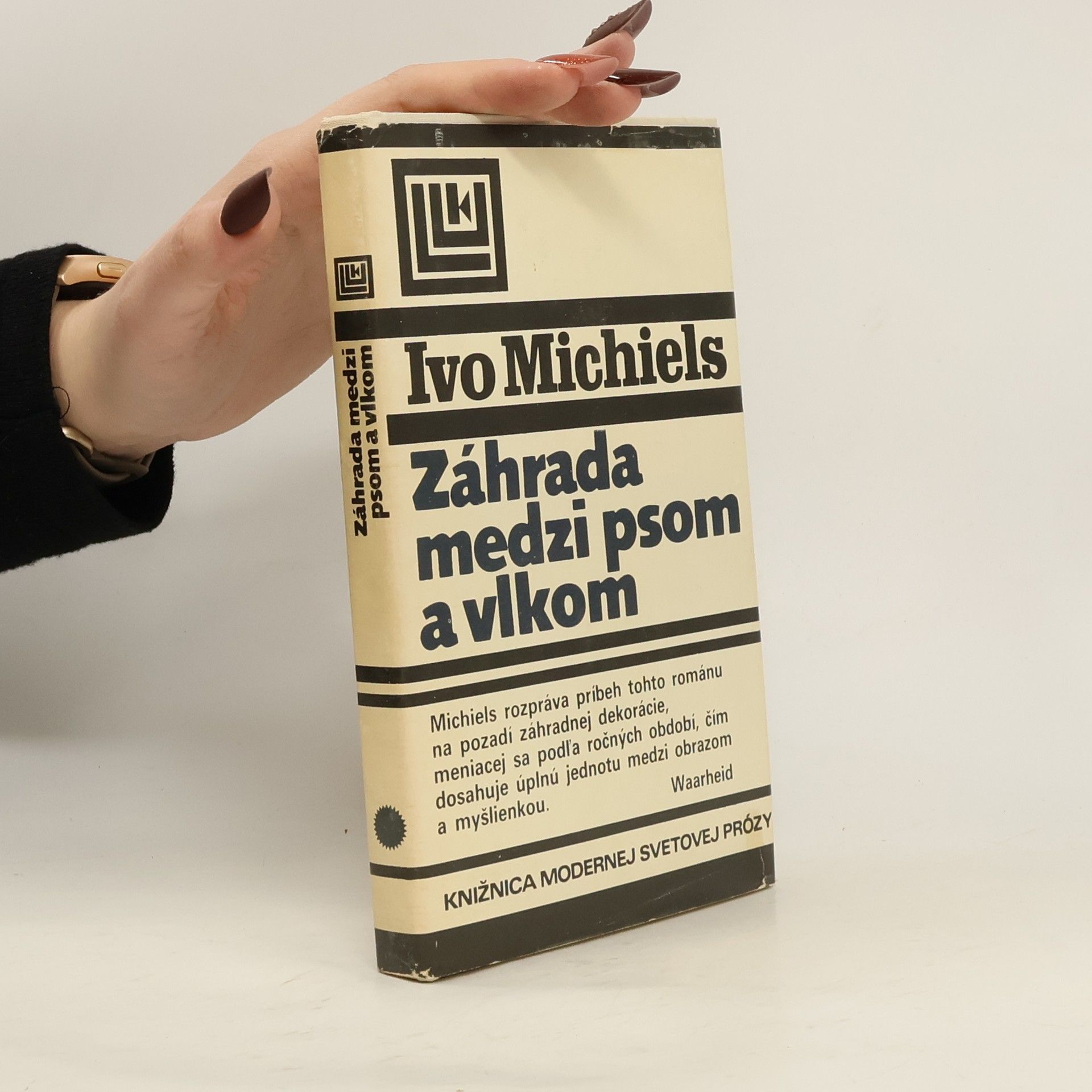 Ivo Michels Záhrada medzi psom a vlkom