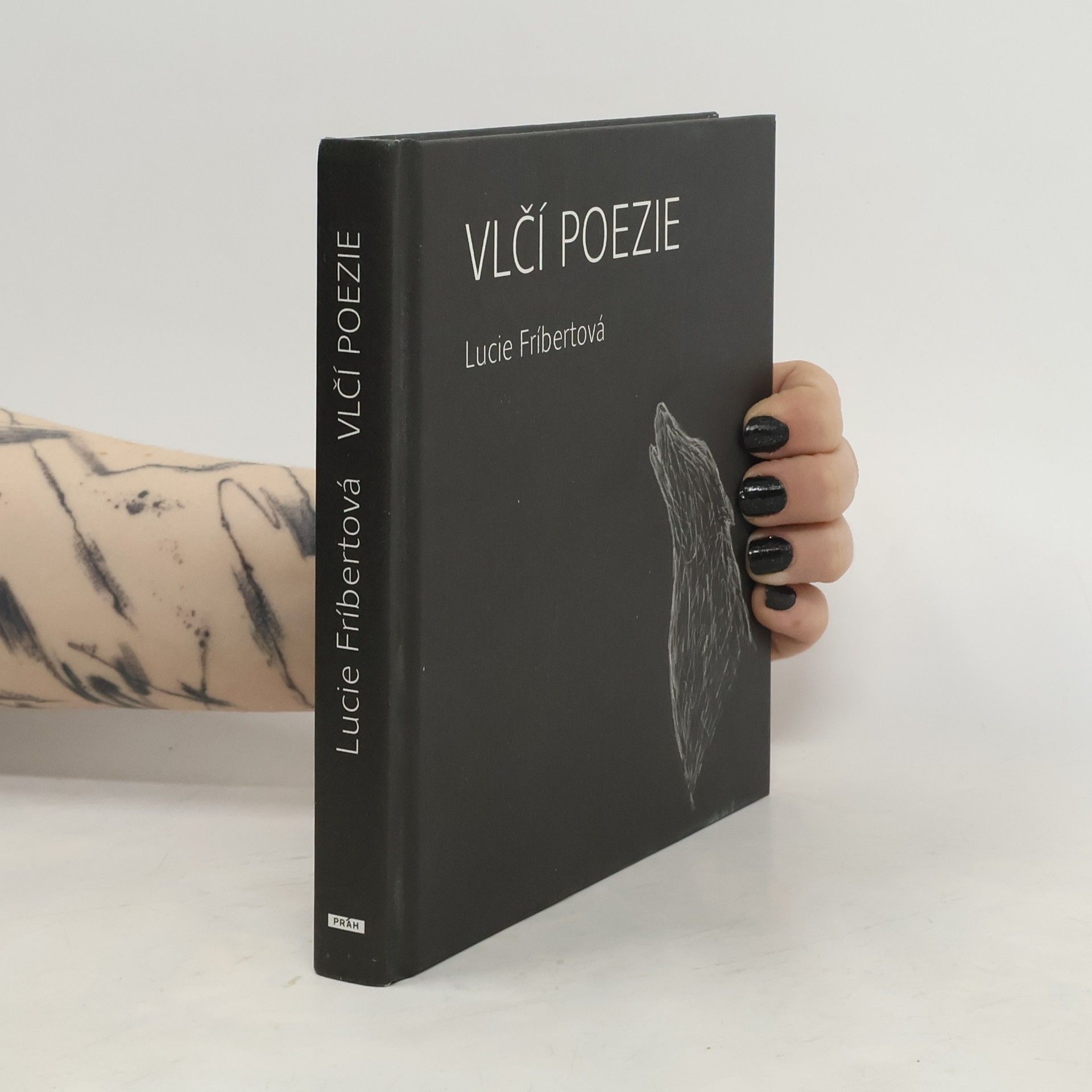 Lucie Fríbertová Vlčí poezie
