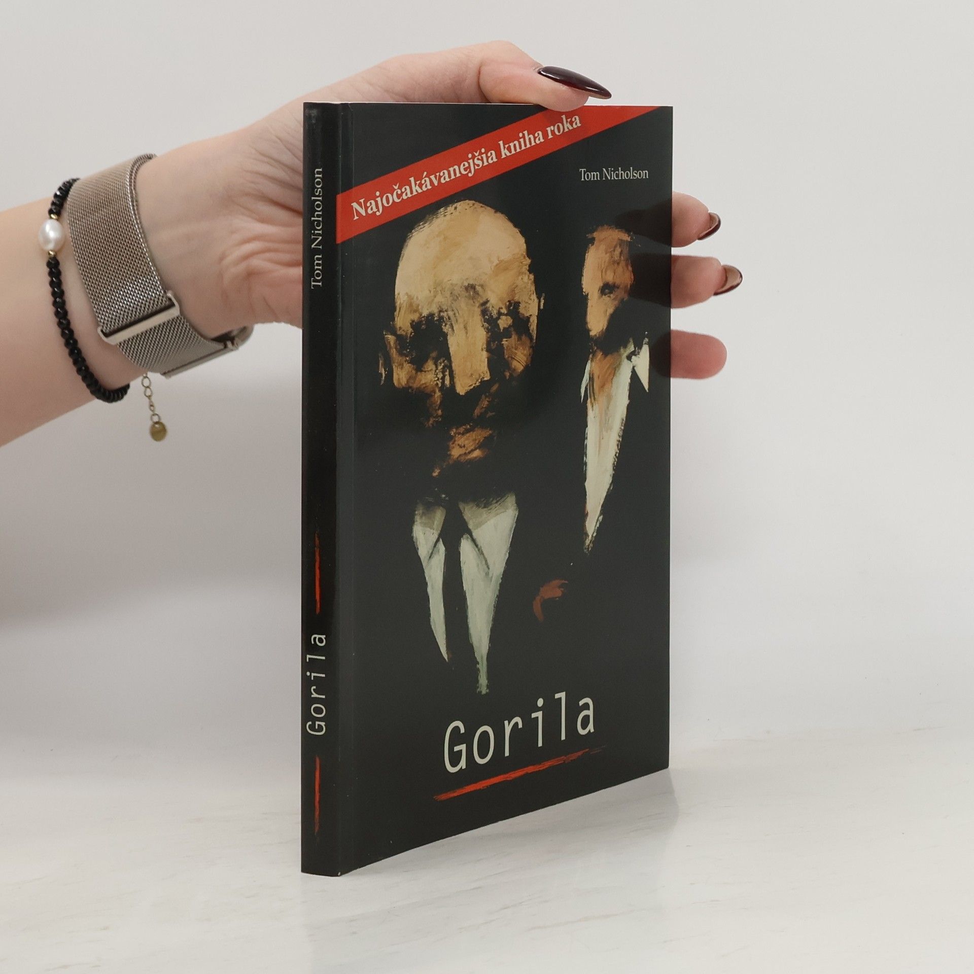 Tom Nicholson Gorila