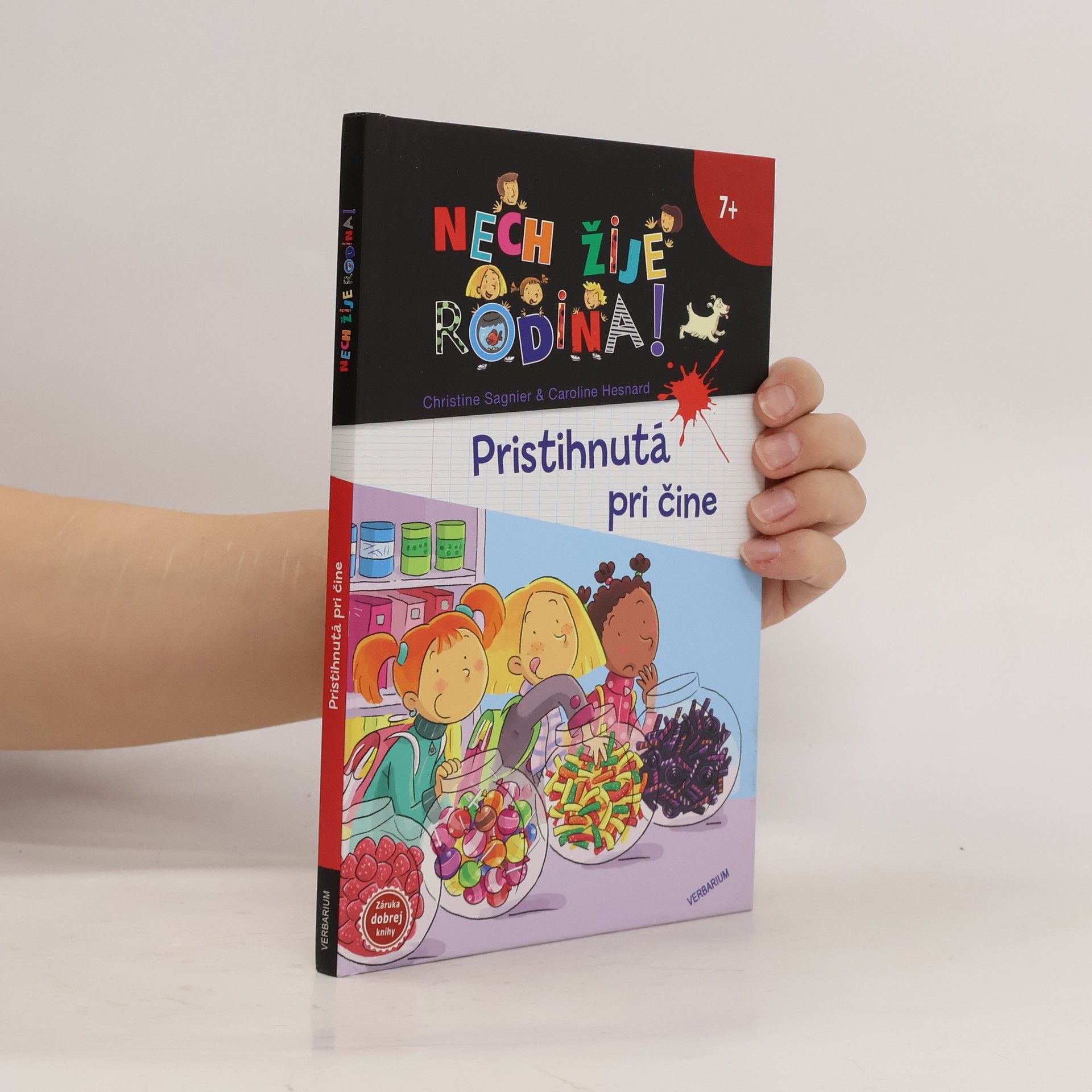 Christine Sagnier Pristihnutá pri čine