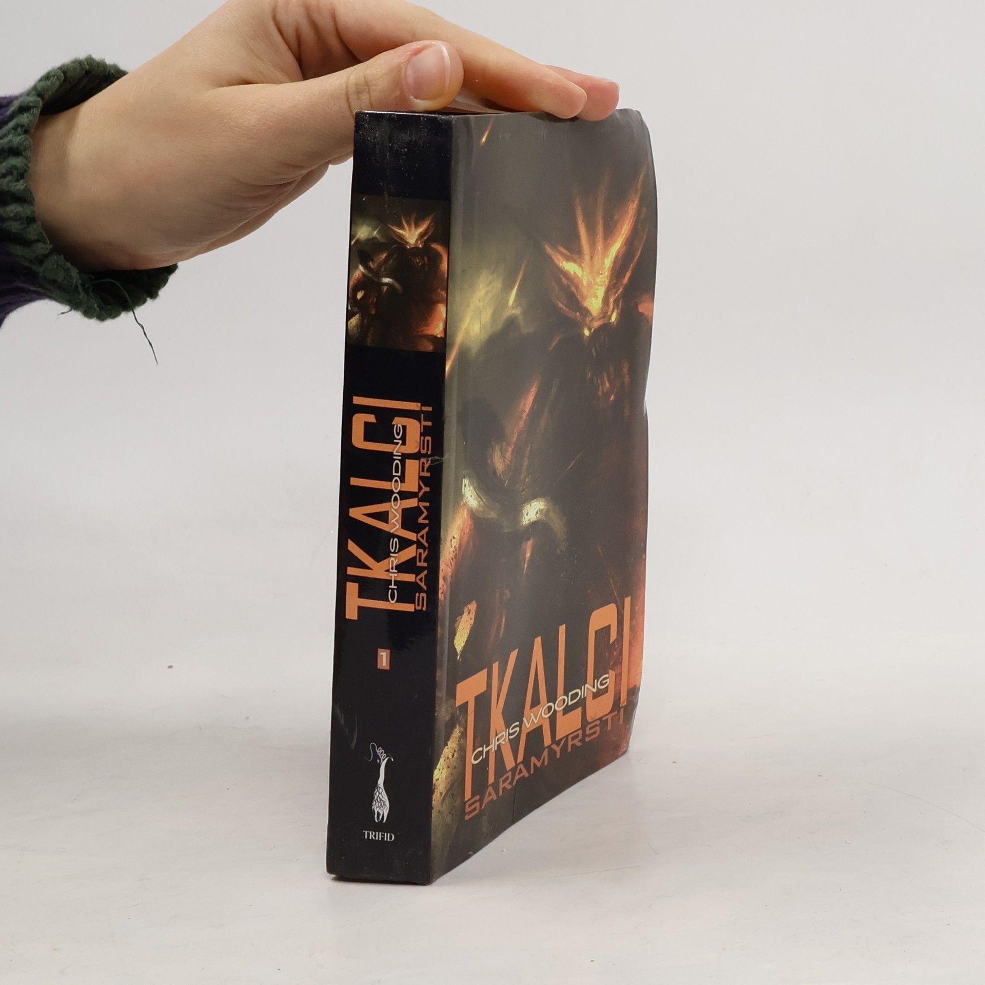 Chris Wooding Utkaná cesta 1. Tkalci saramyrští