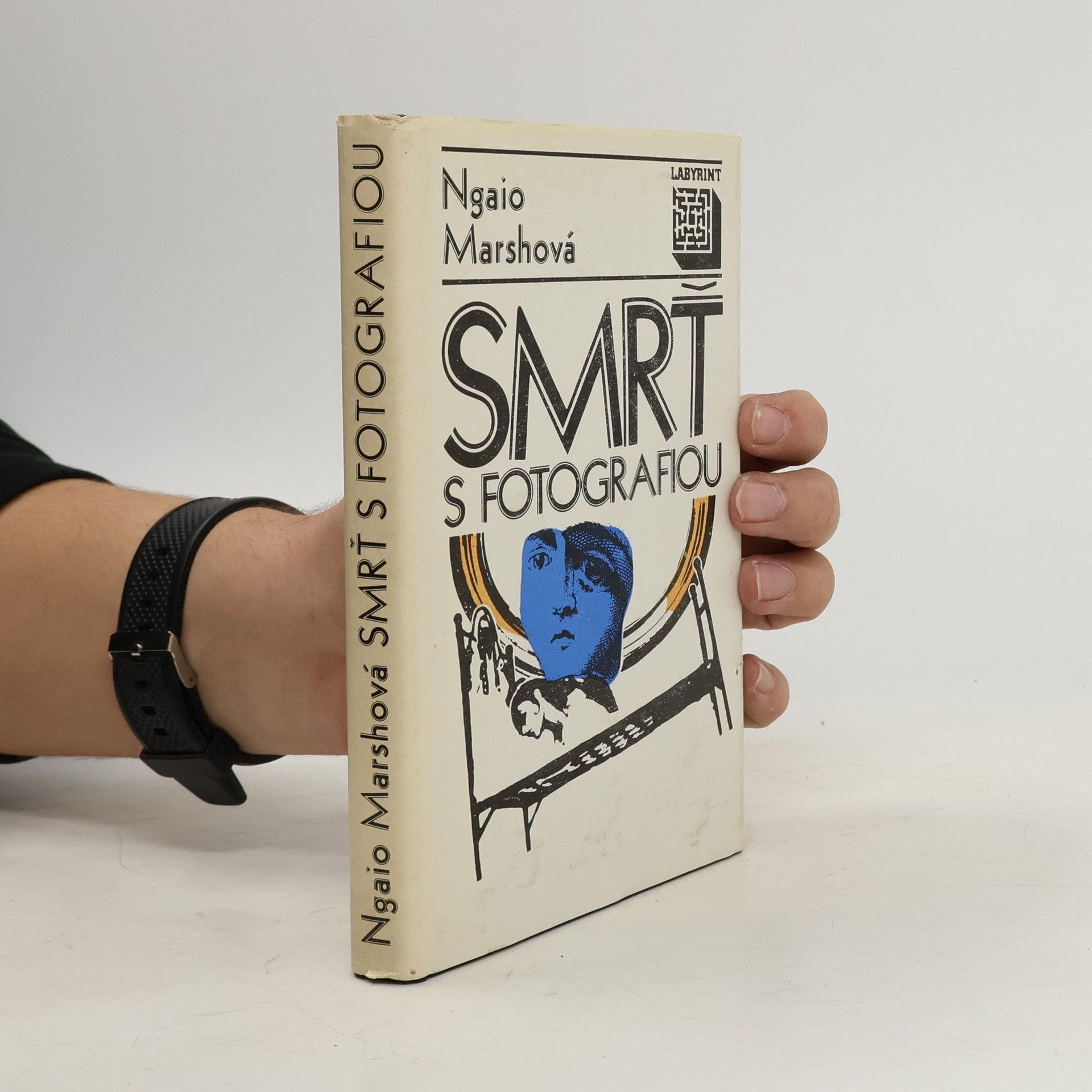 Ngaio Marsh Smrť s fotografiou