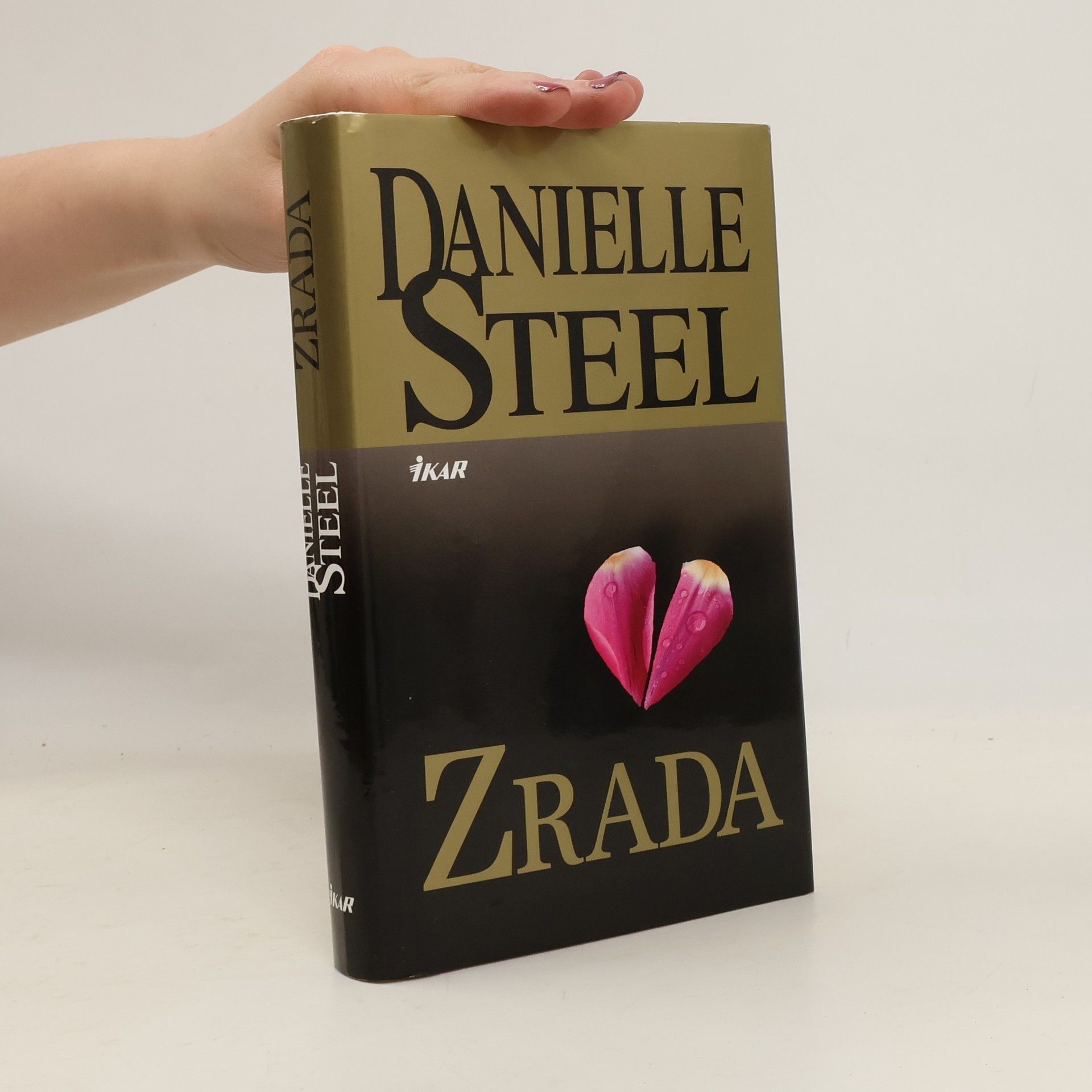 Danielle Steel Zrada