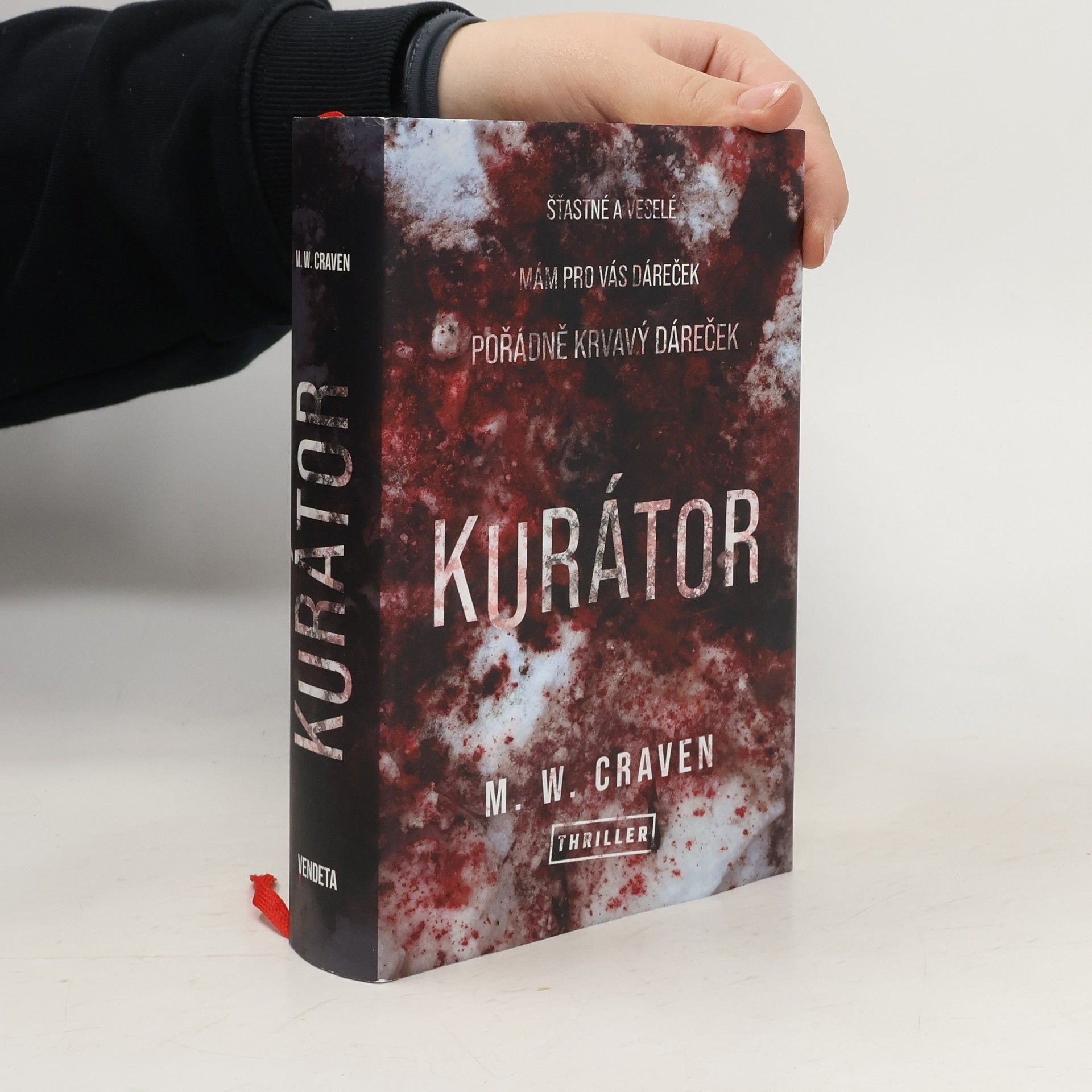 M. W. Craven Kurátor