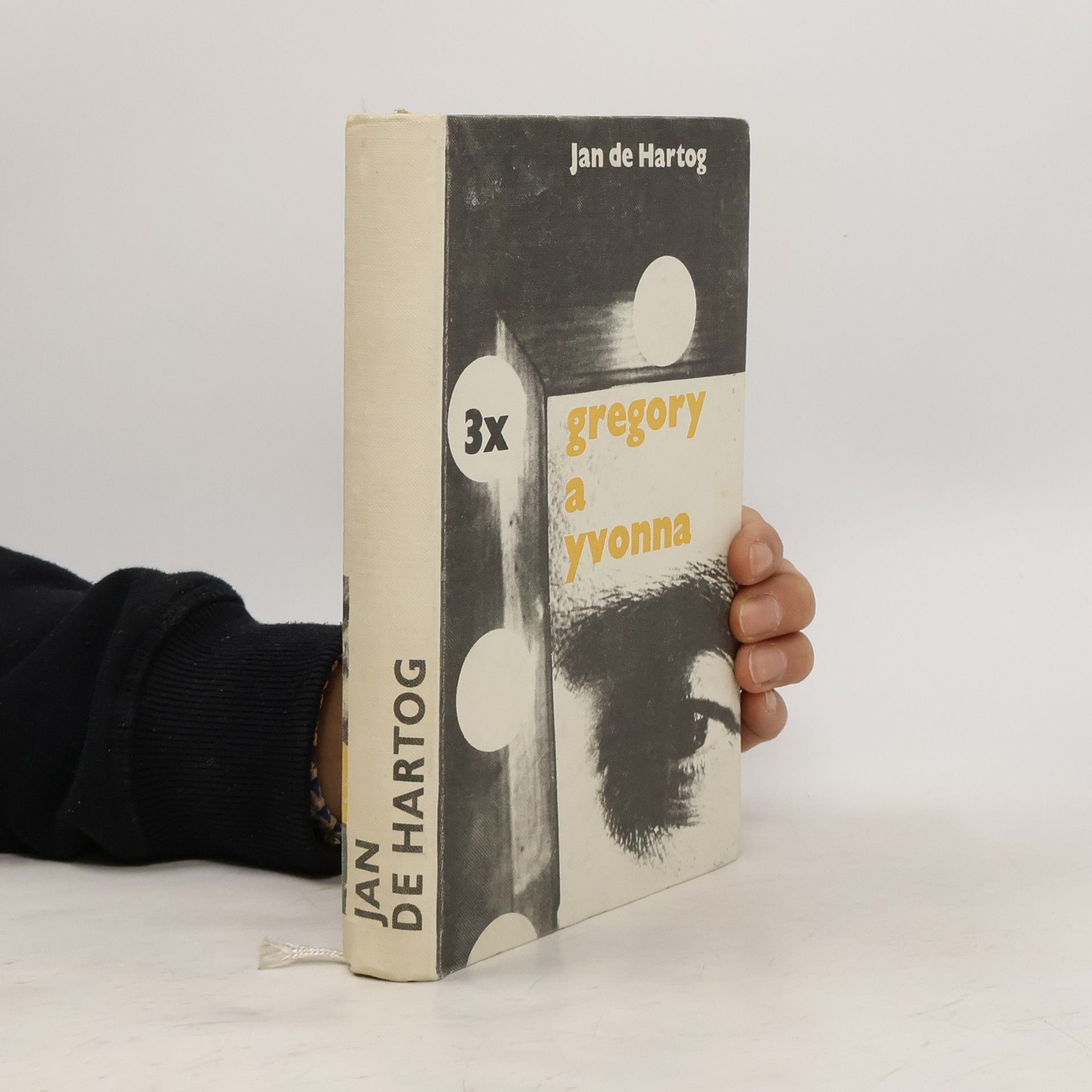 Jan de Hartog Třikrát Gregory a Yvonna