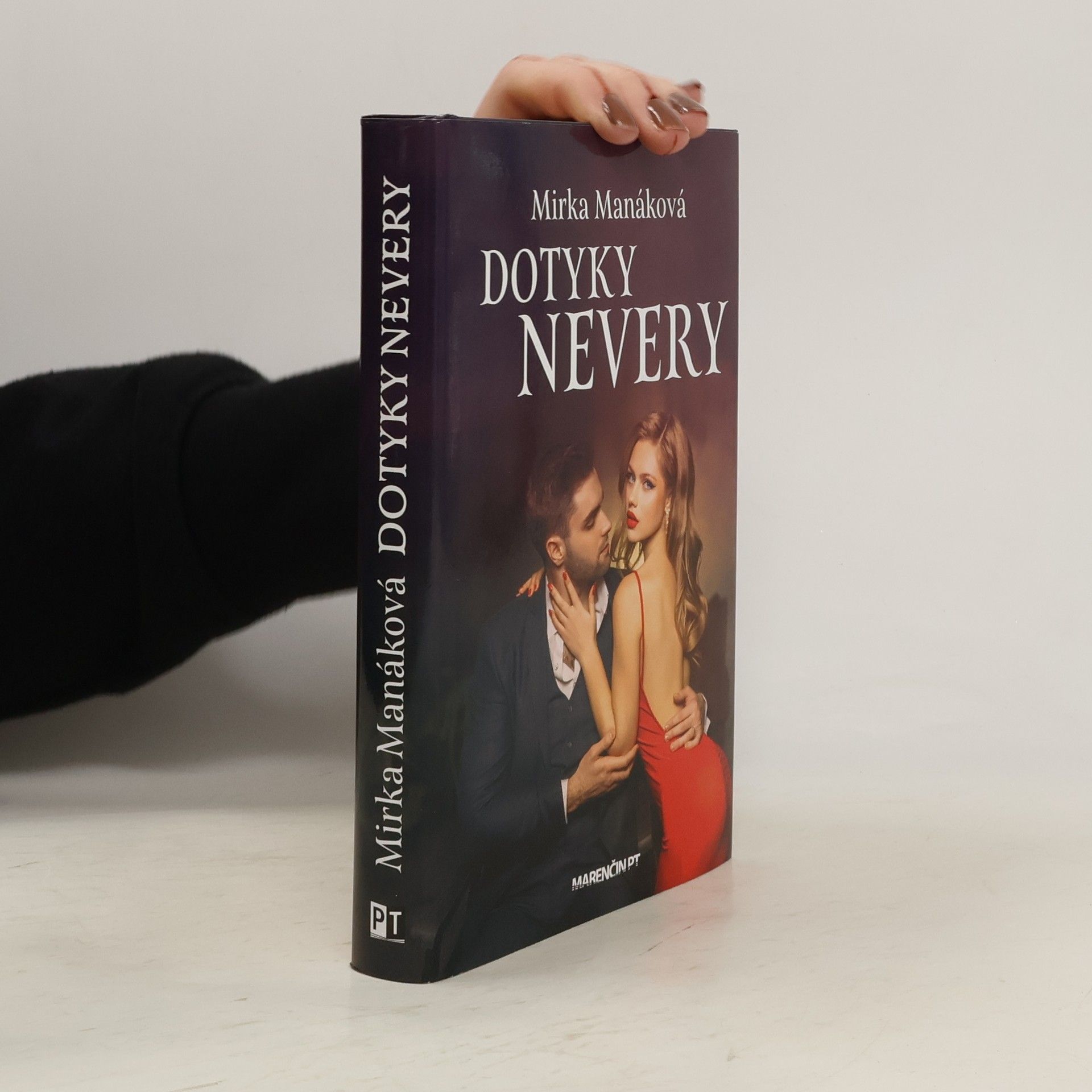 Mirka Manáková Dotyky nevery