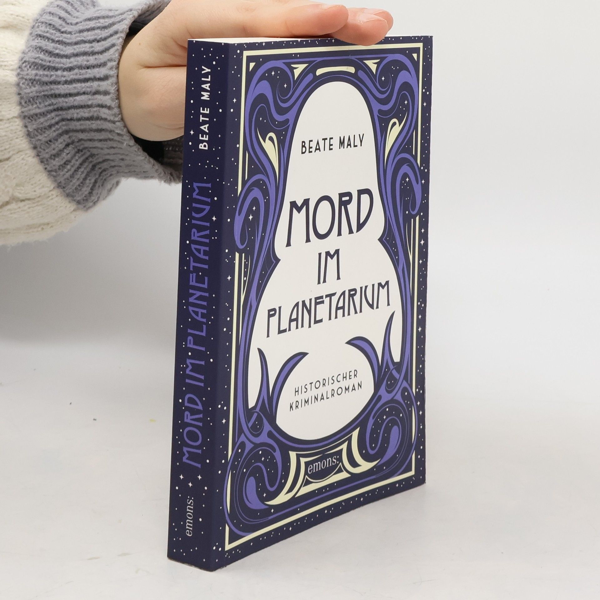 Beate Maly Mord im Planetarium
