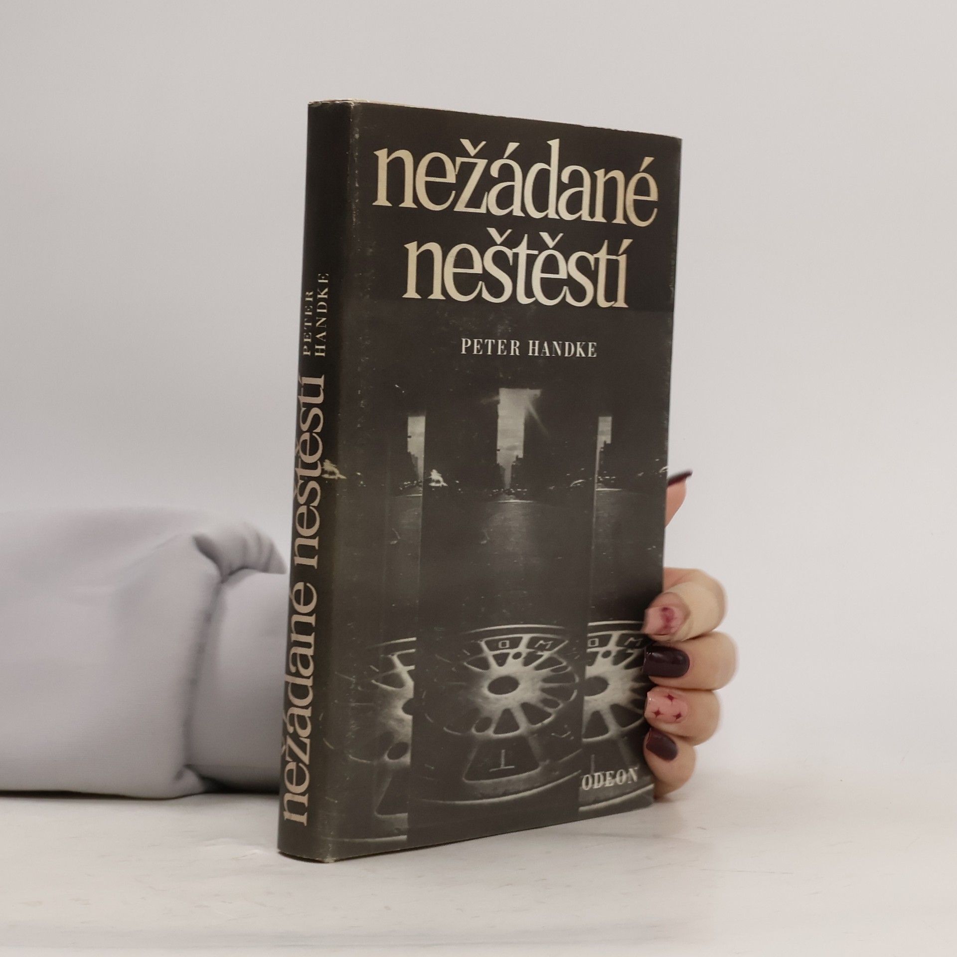 Peter Handke Nežádané neštěstí