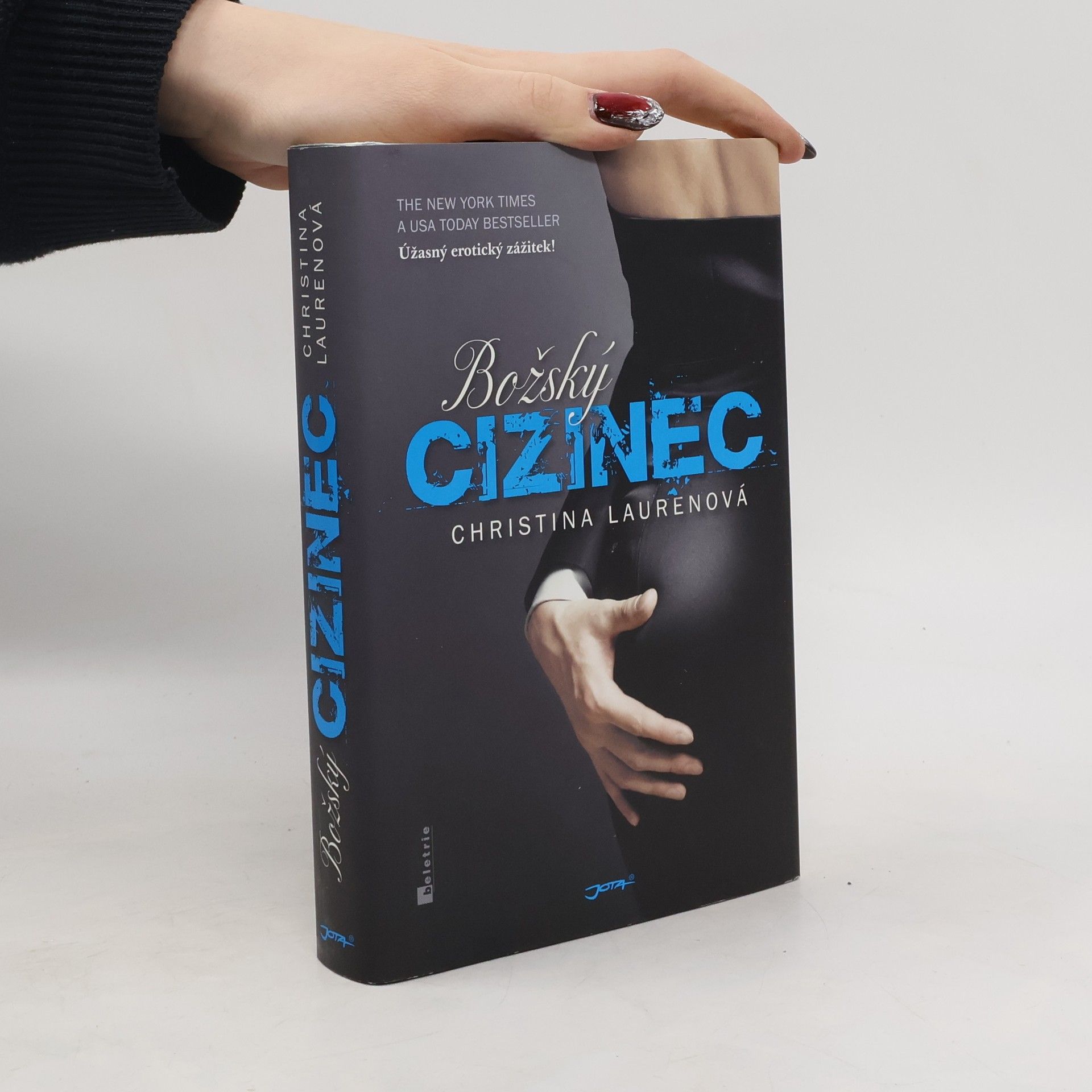 Christina Lauren Božský cizinec