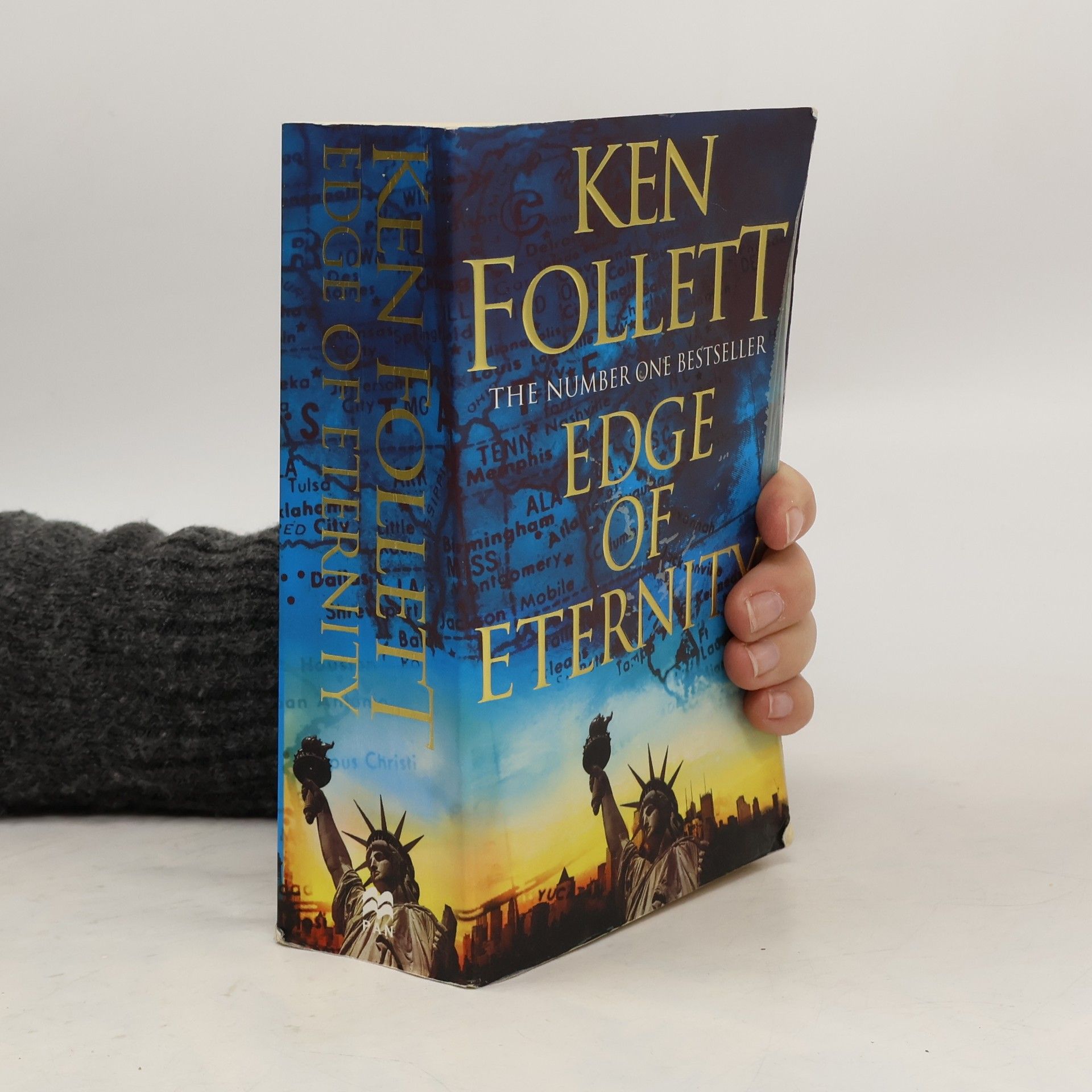 Ken Follett Edge of Eternity