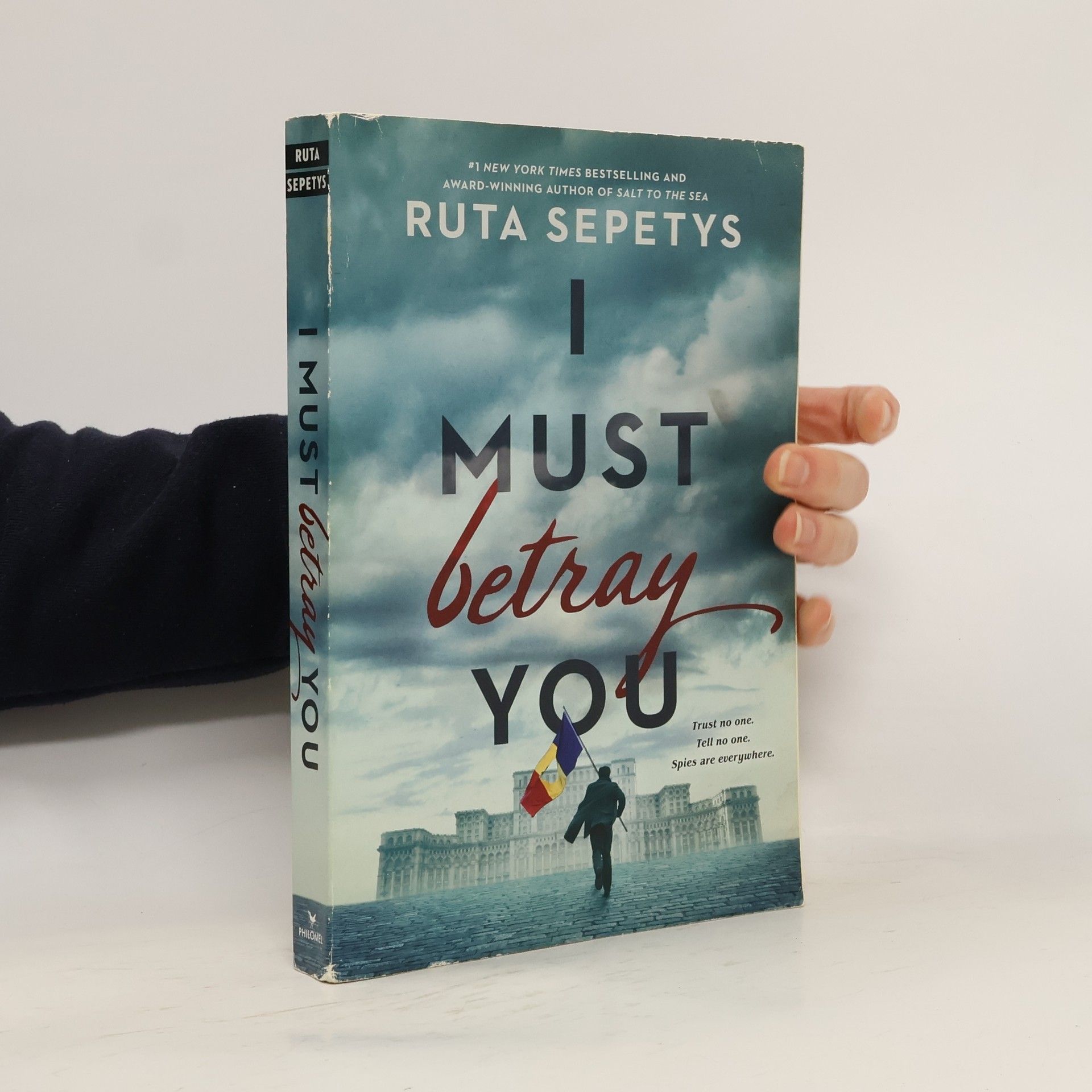 Ruta Sepetysová I Must Betray You