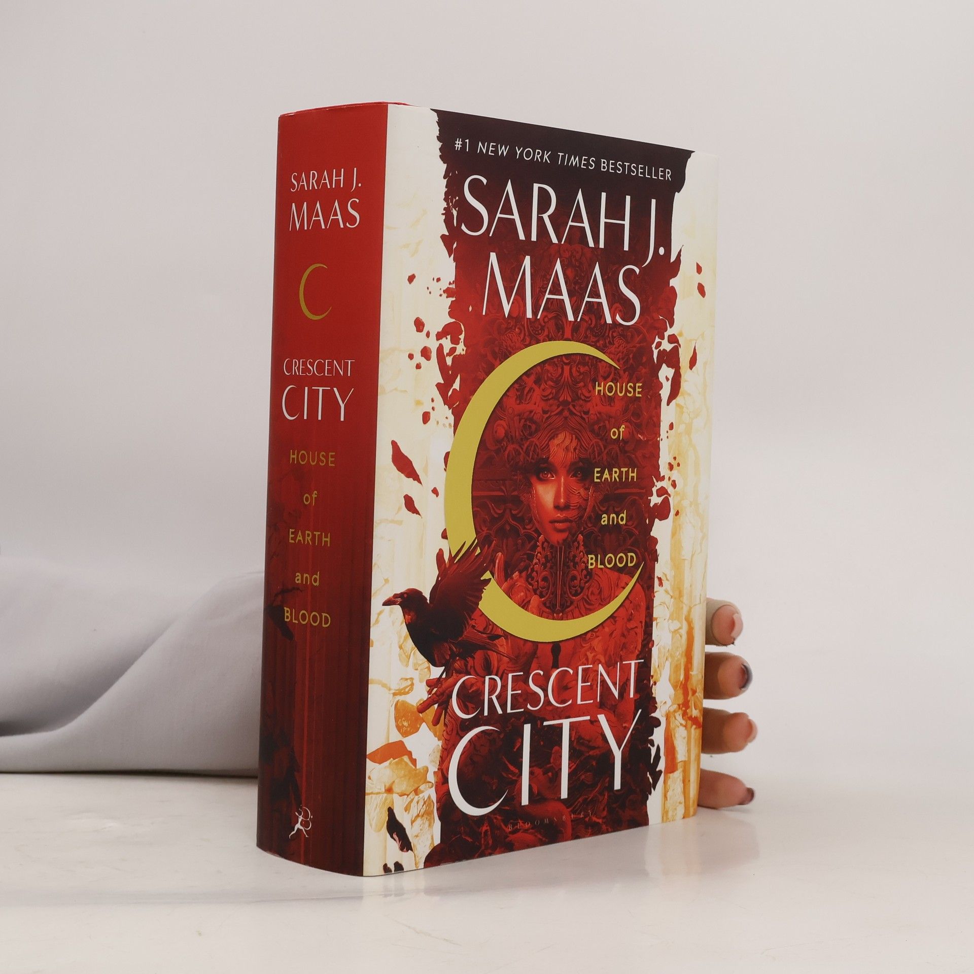 Crescent City. House of Earth and Blood