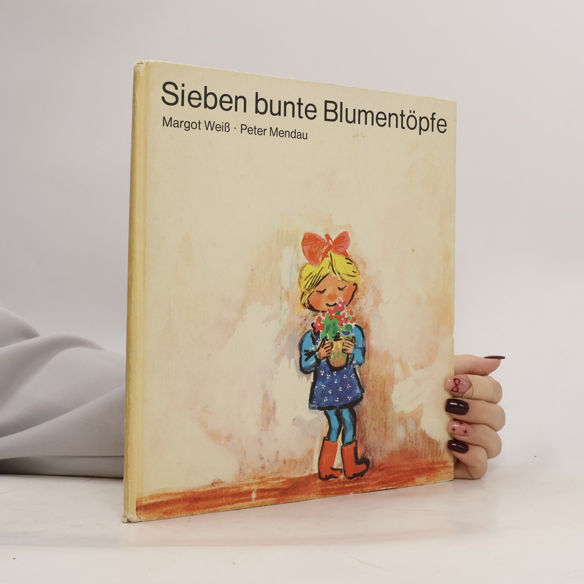 Sieben bunte Blumentöpfe