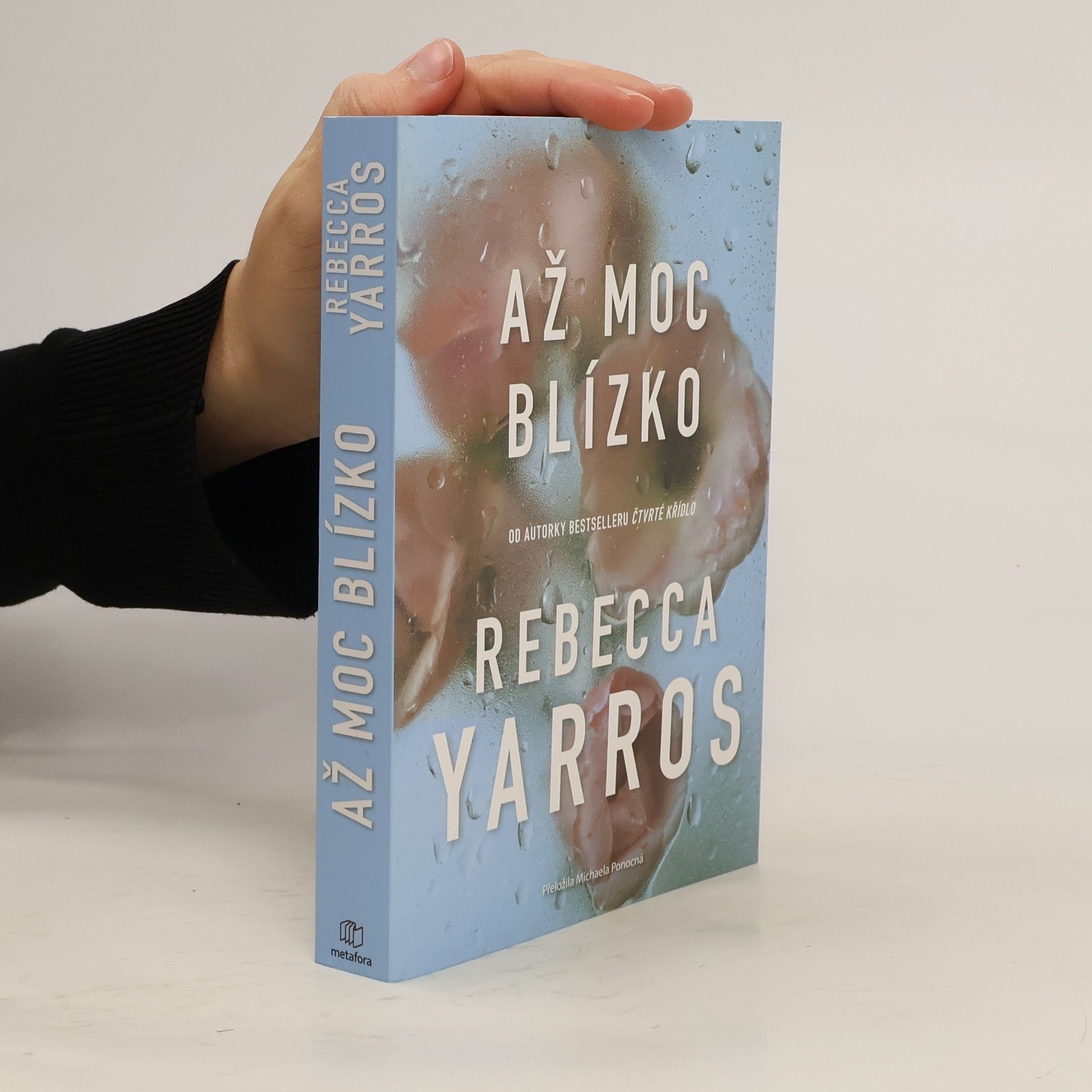 Rebecca Yarros Až moc blízko