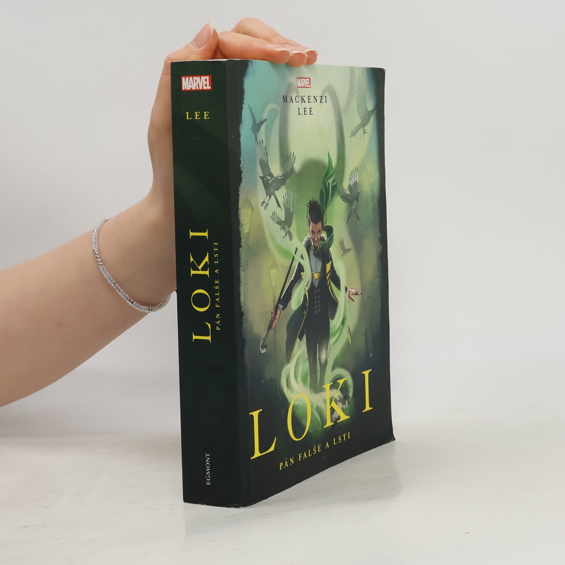 Mackenzi Lee Loki: pán falše a lsti