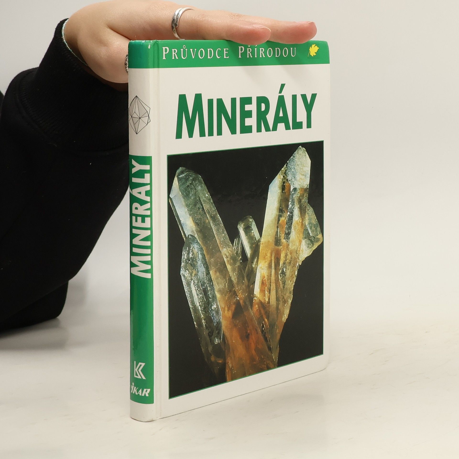 Minerály