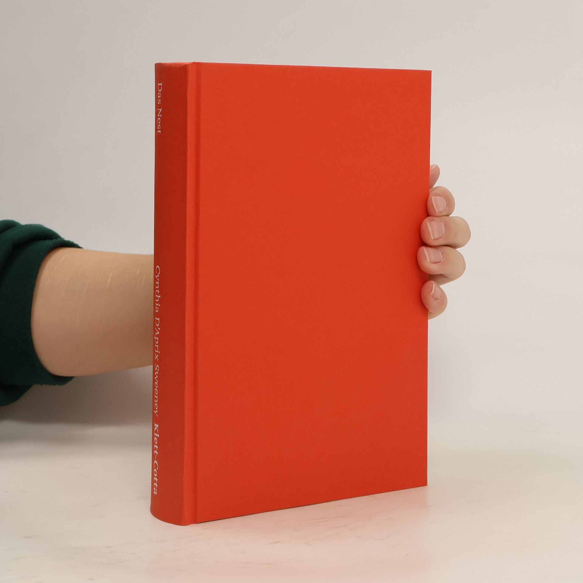 Cynthia D'Aprix Sweeney Das Nest