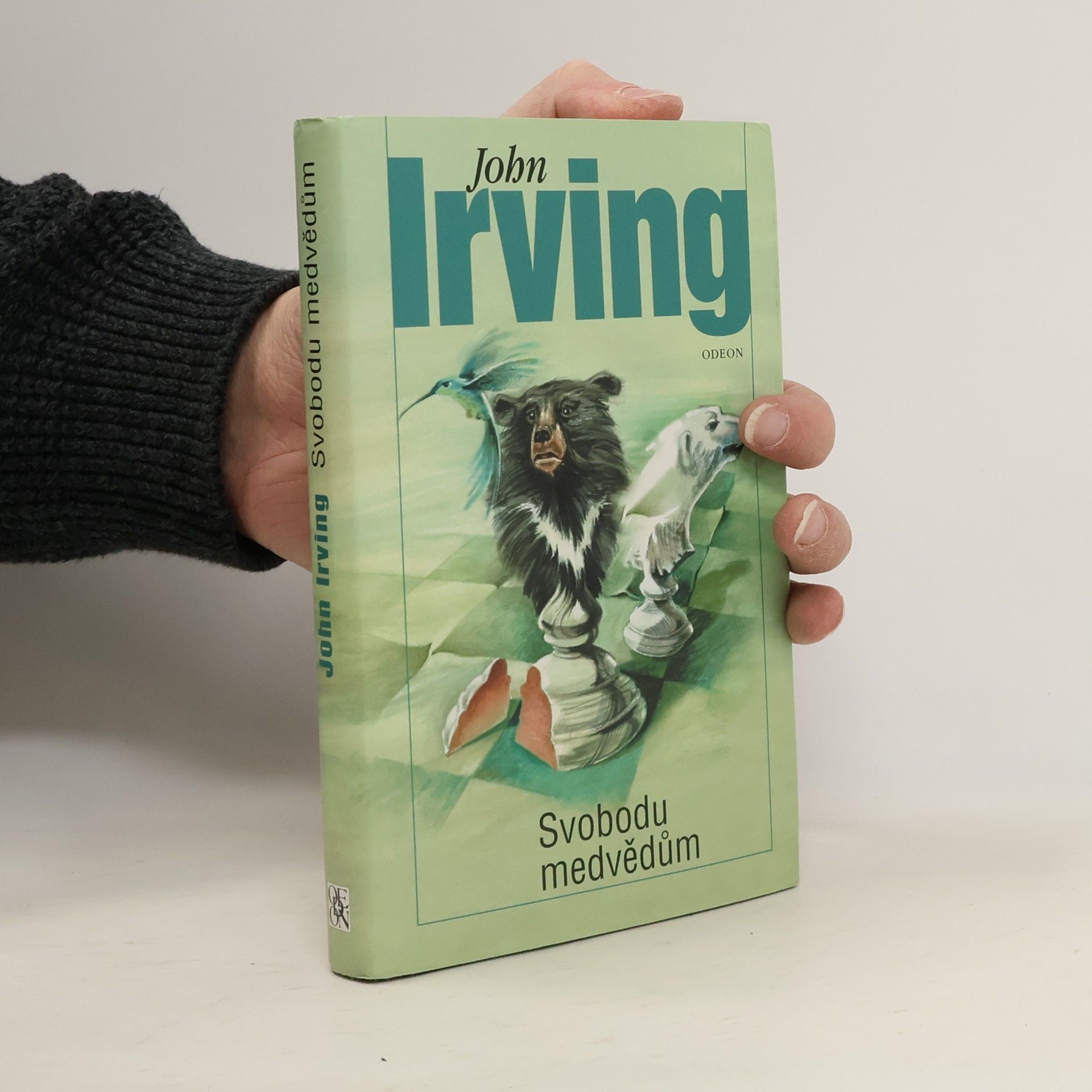 John Irving Svobodu medvědům