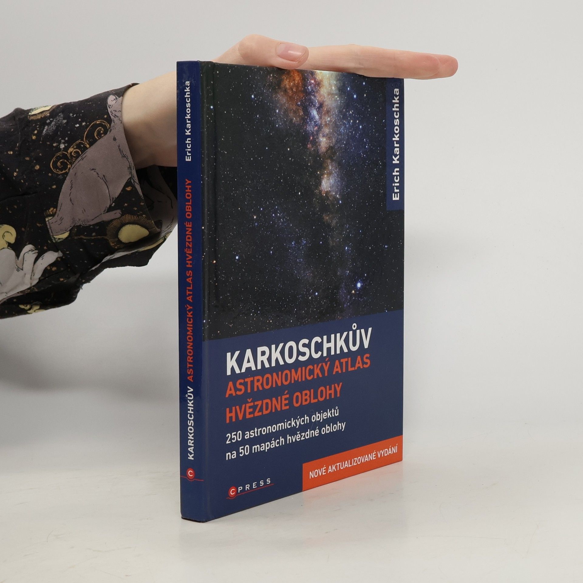 Karkoschkův astronomický atlas hvězdné oblohy: S 250 objekty na 50 mapách celé hvězdné oblohy