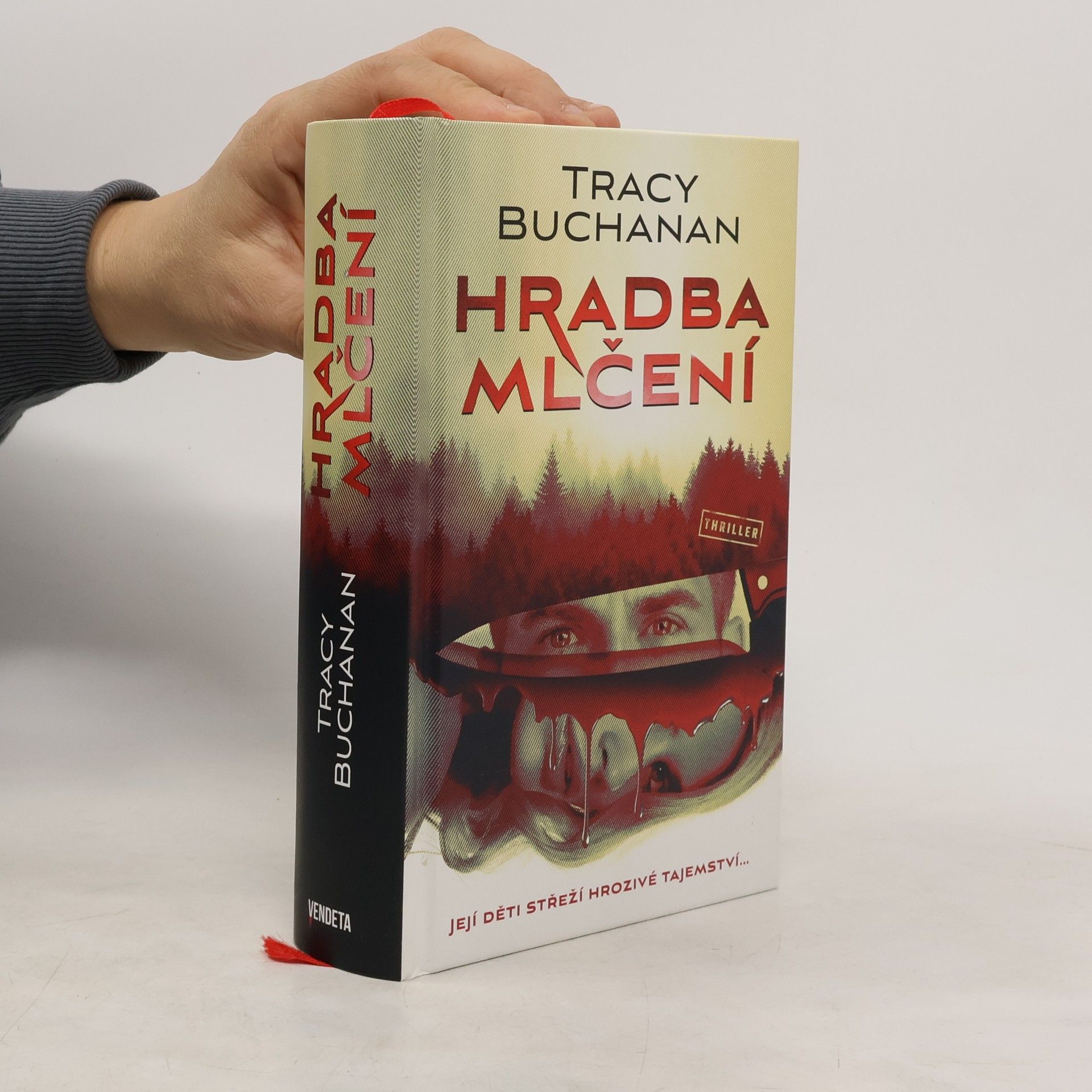 Tracy Buchanan Hradba mlčení