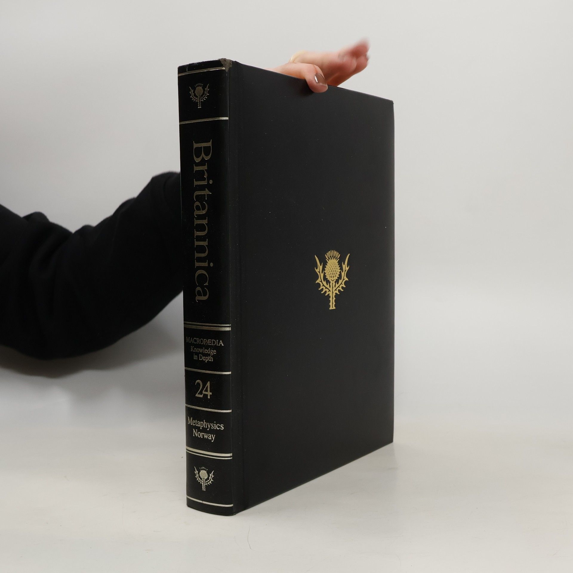 Various authors The New Encyclopaedia Britannica 24