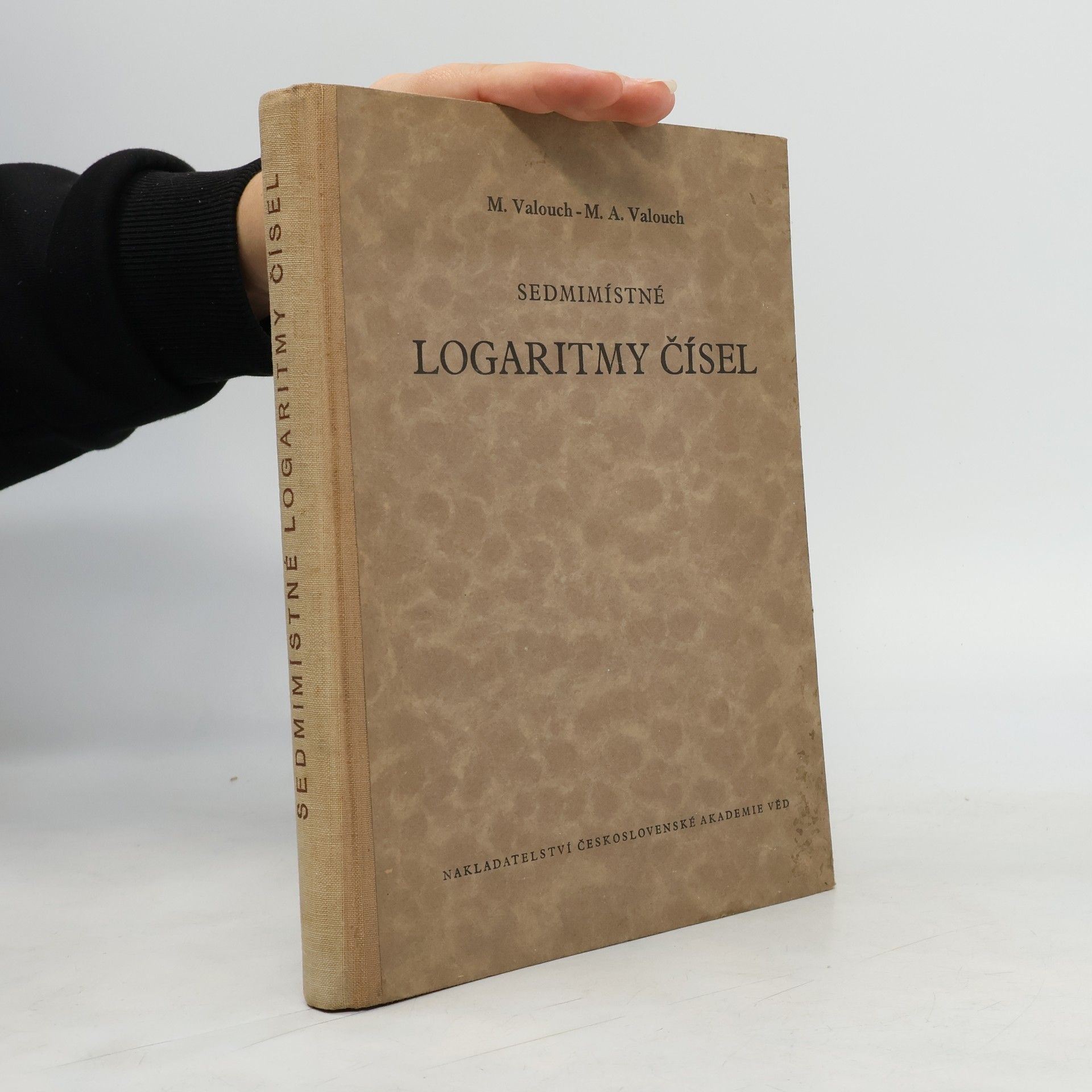 Sedmimístné logaritmy čísel od 1 do 120 000