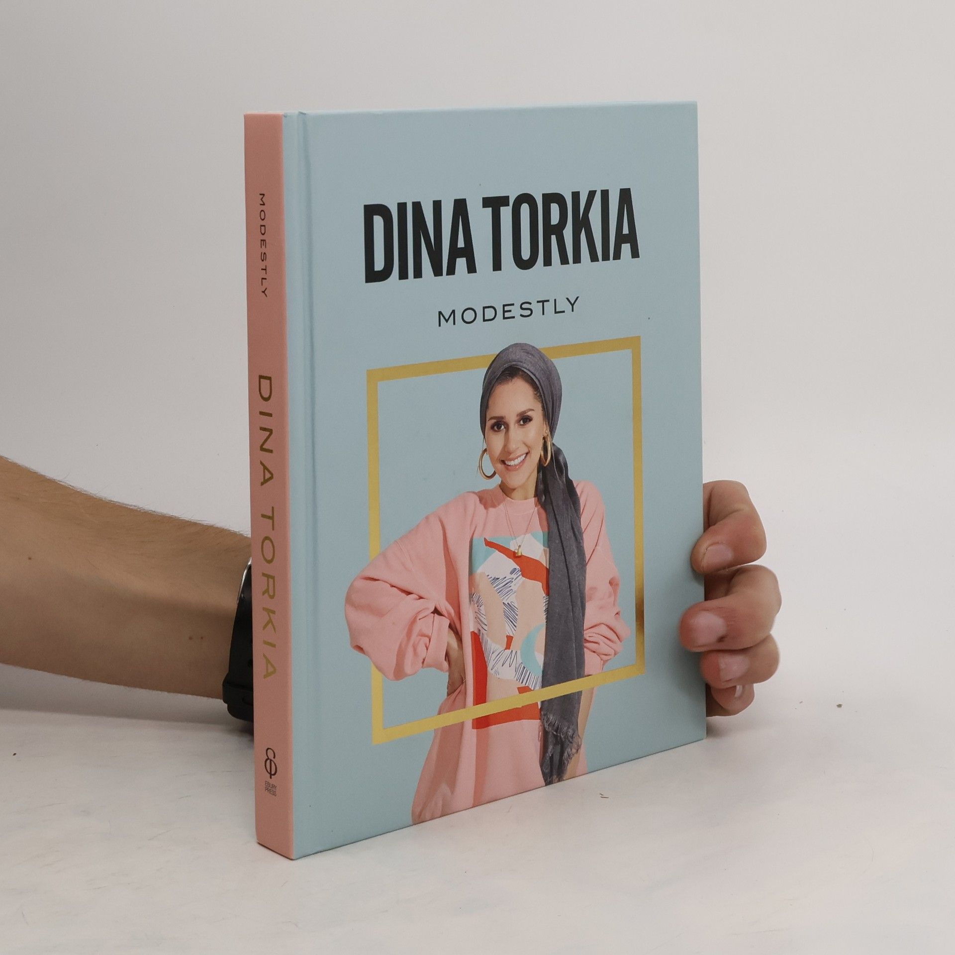 Dina Torkia Modestly