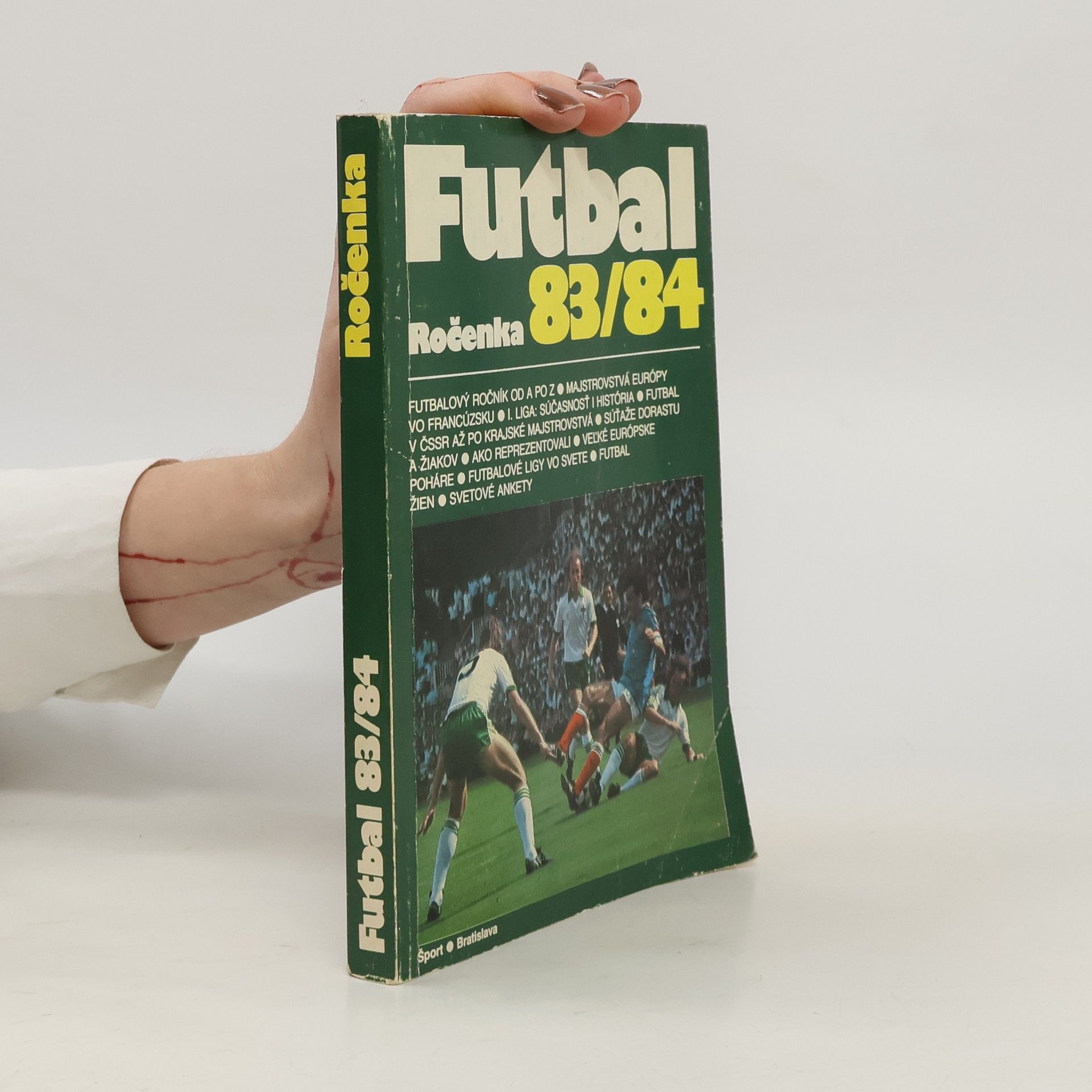 Kolektiv autorů Futbal: Ročenka 83/84