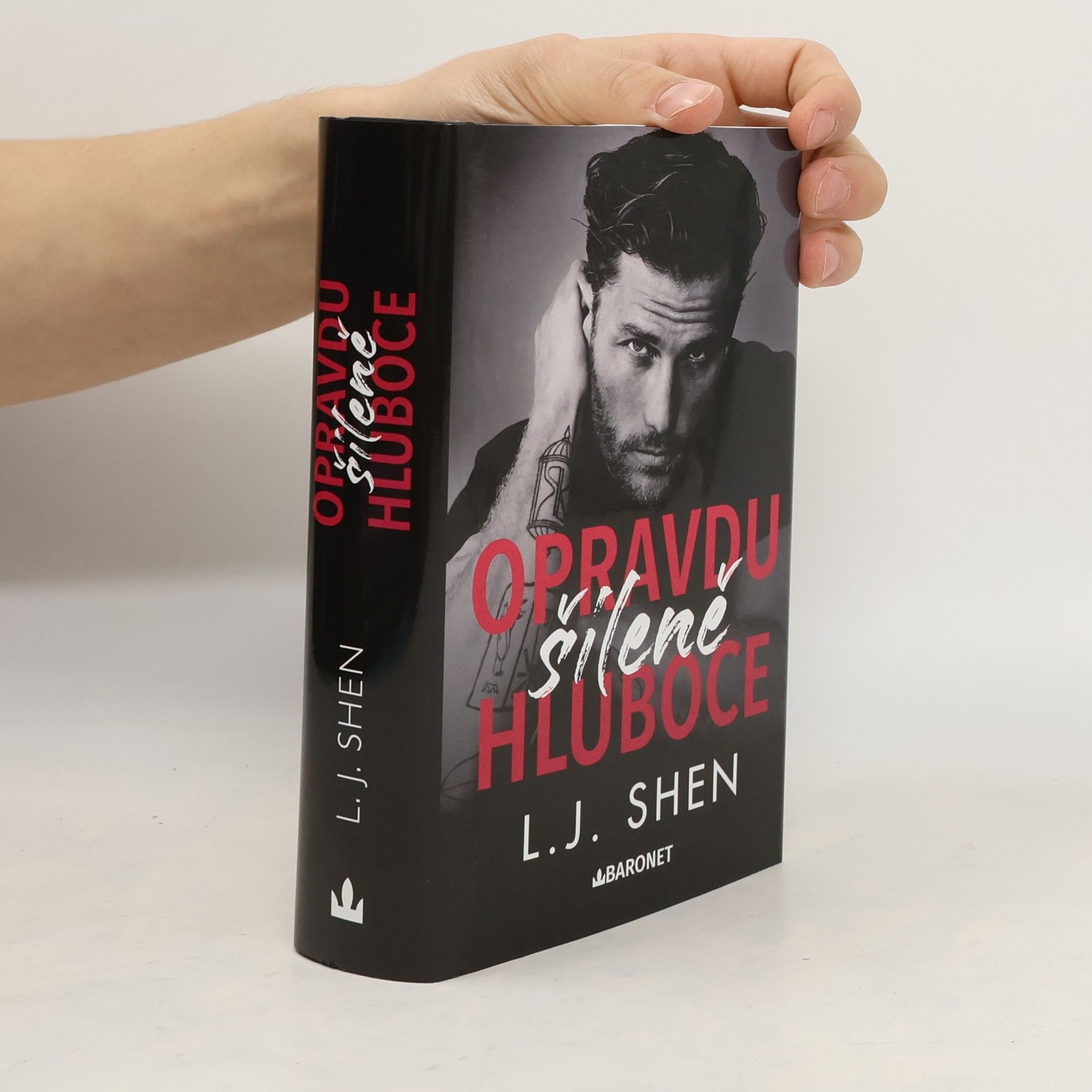 Opravdu šíleně hluboce