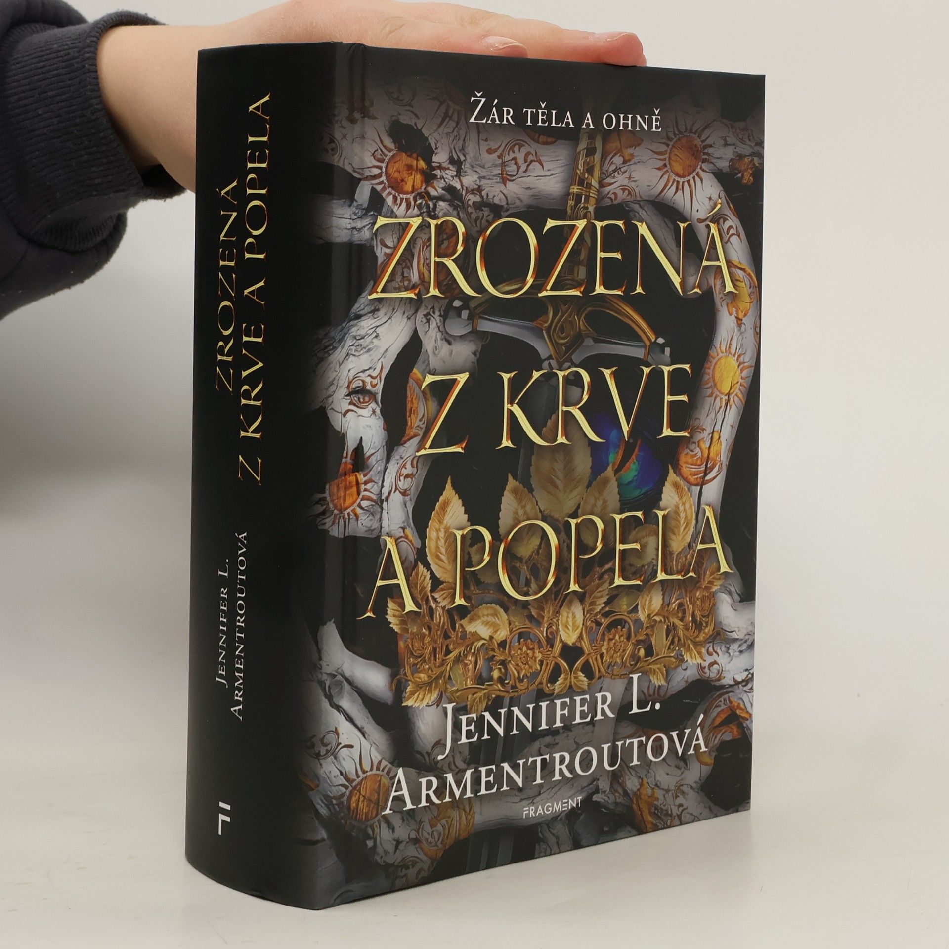 Jennifer Armentrout Zrozená z krve a popela
