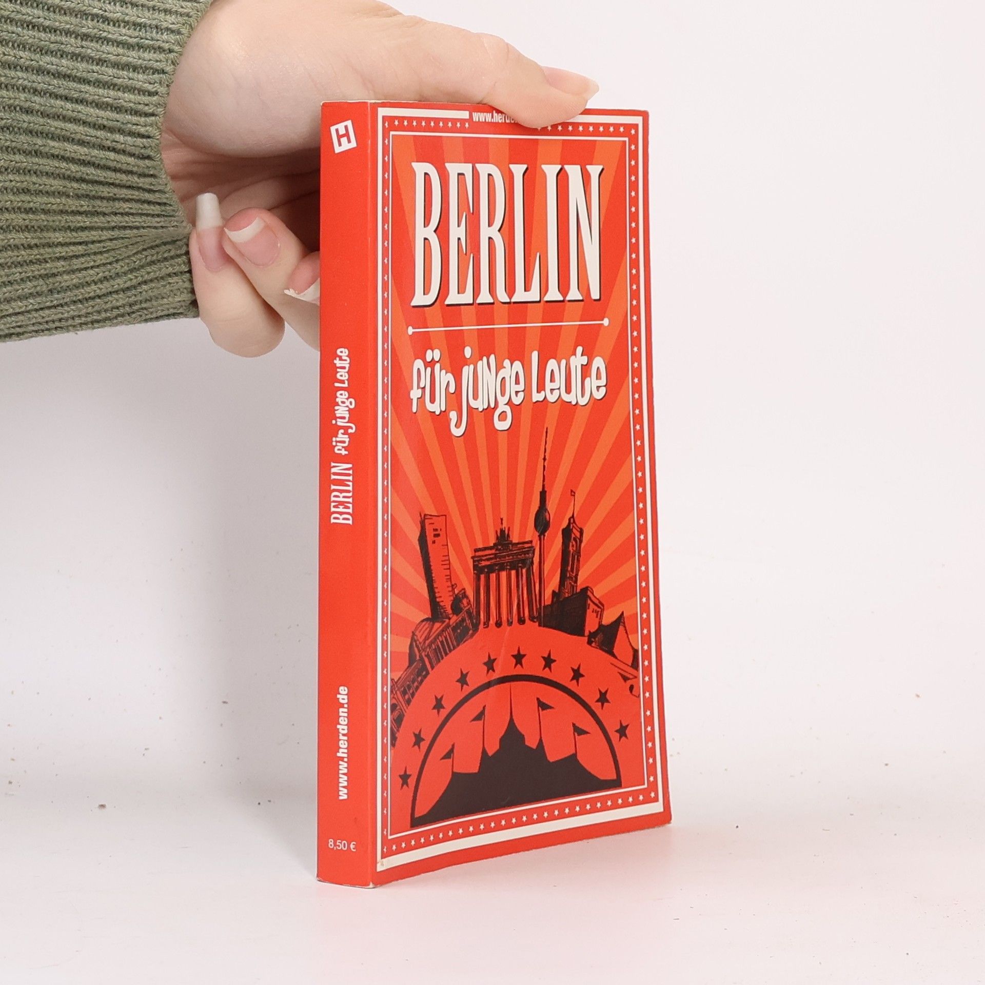 Achkan Azadolmolki Coisel Berlin für junge Leute