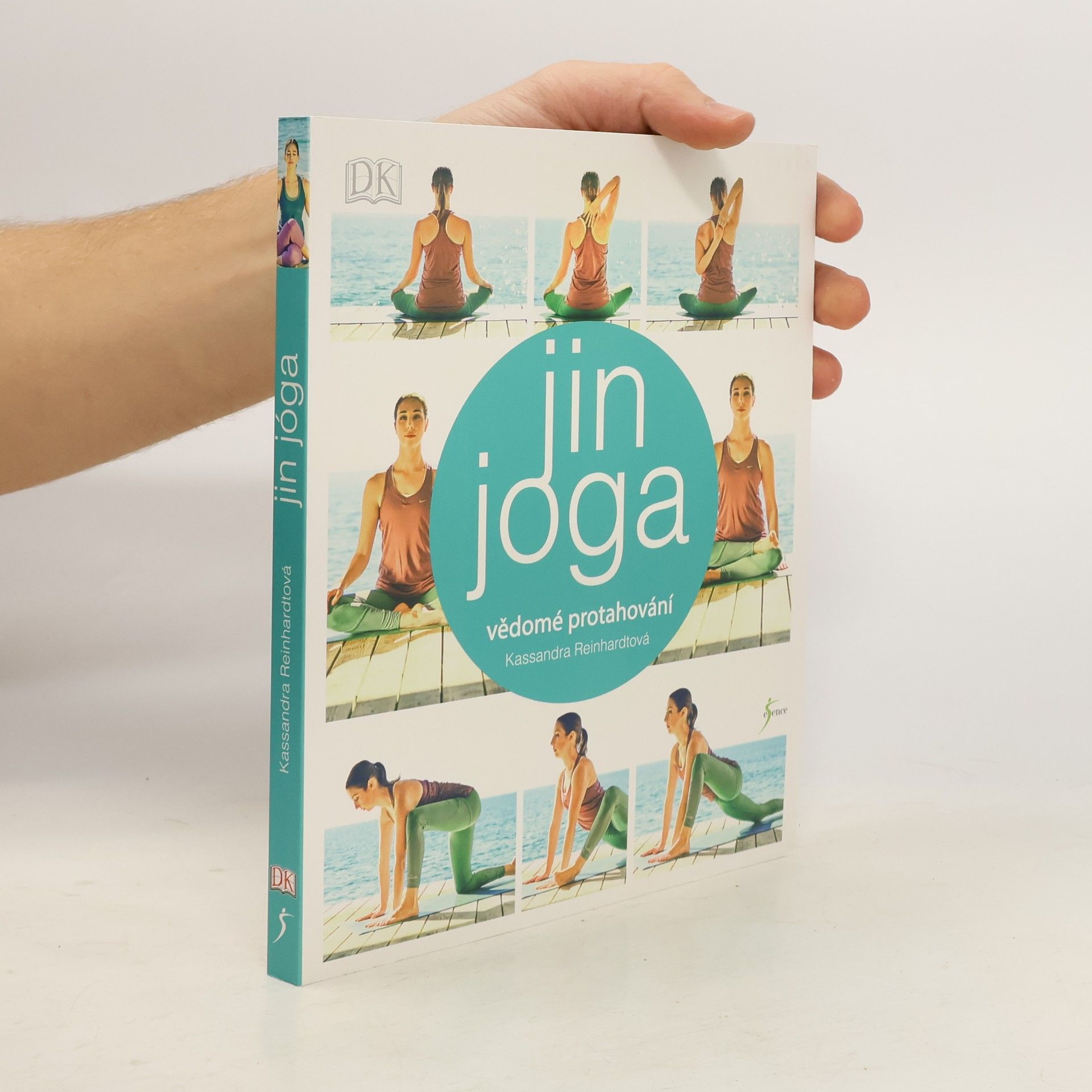 Kassandra Reinhardt Jin jóga