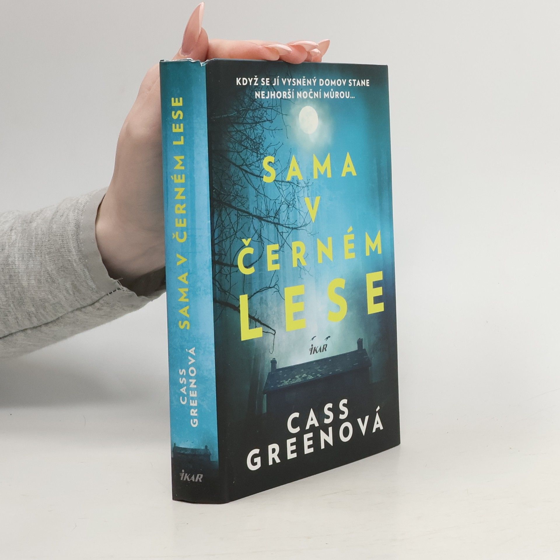 Cass Green Sama v černém lese