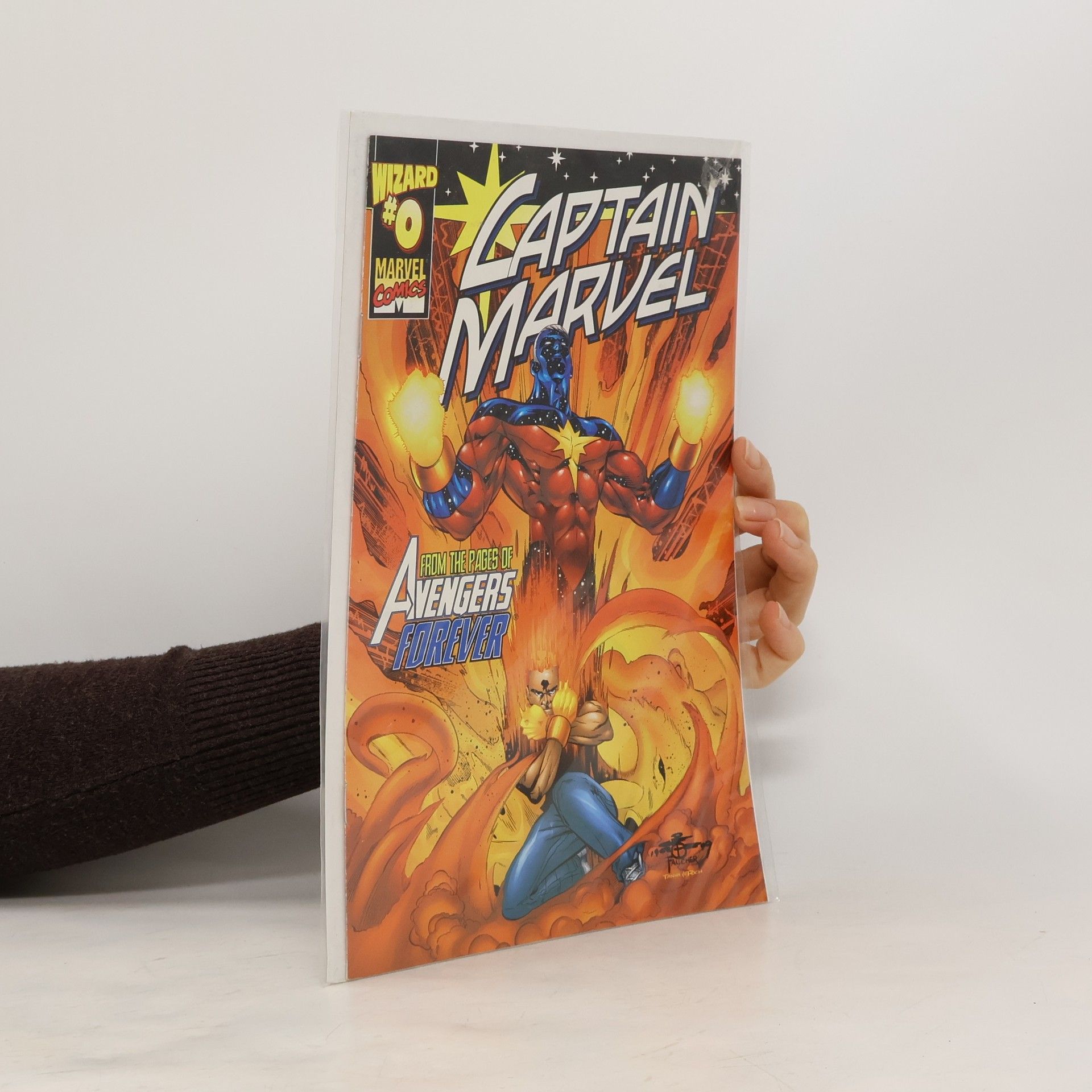 Autores varios Captain Marvel #0. From the Pages of Avengers Forever