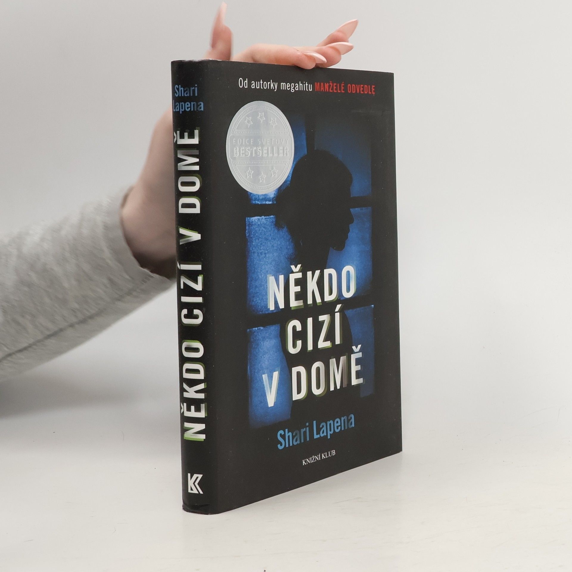 Shari Lapena Někdo cizí v domě