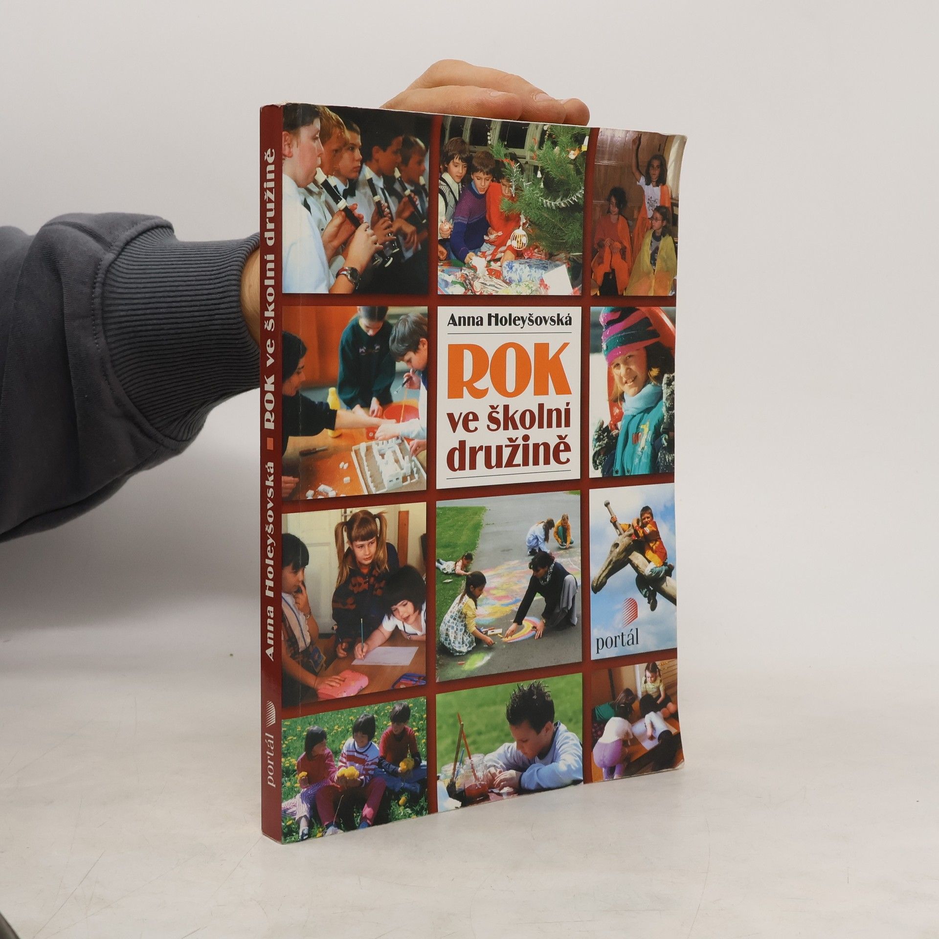 Anna Holeyšovská Rok ve školní družině