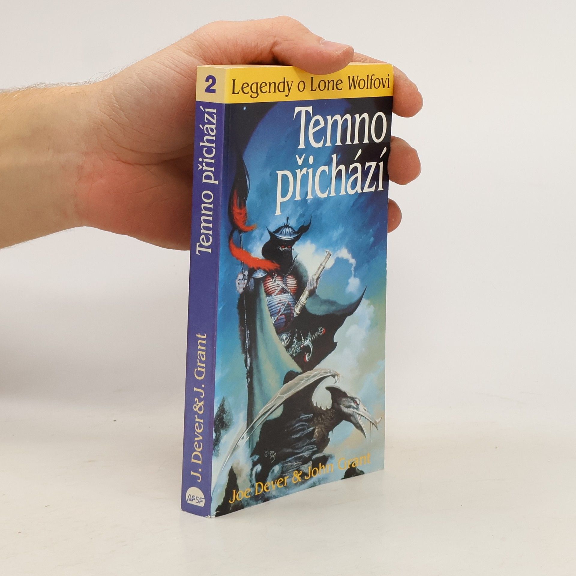 Joe Dever Temno přichází