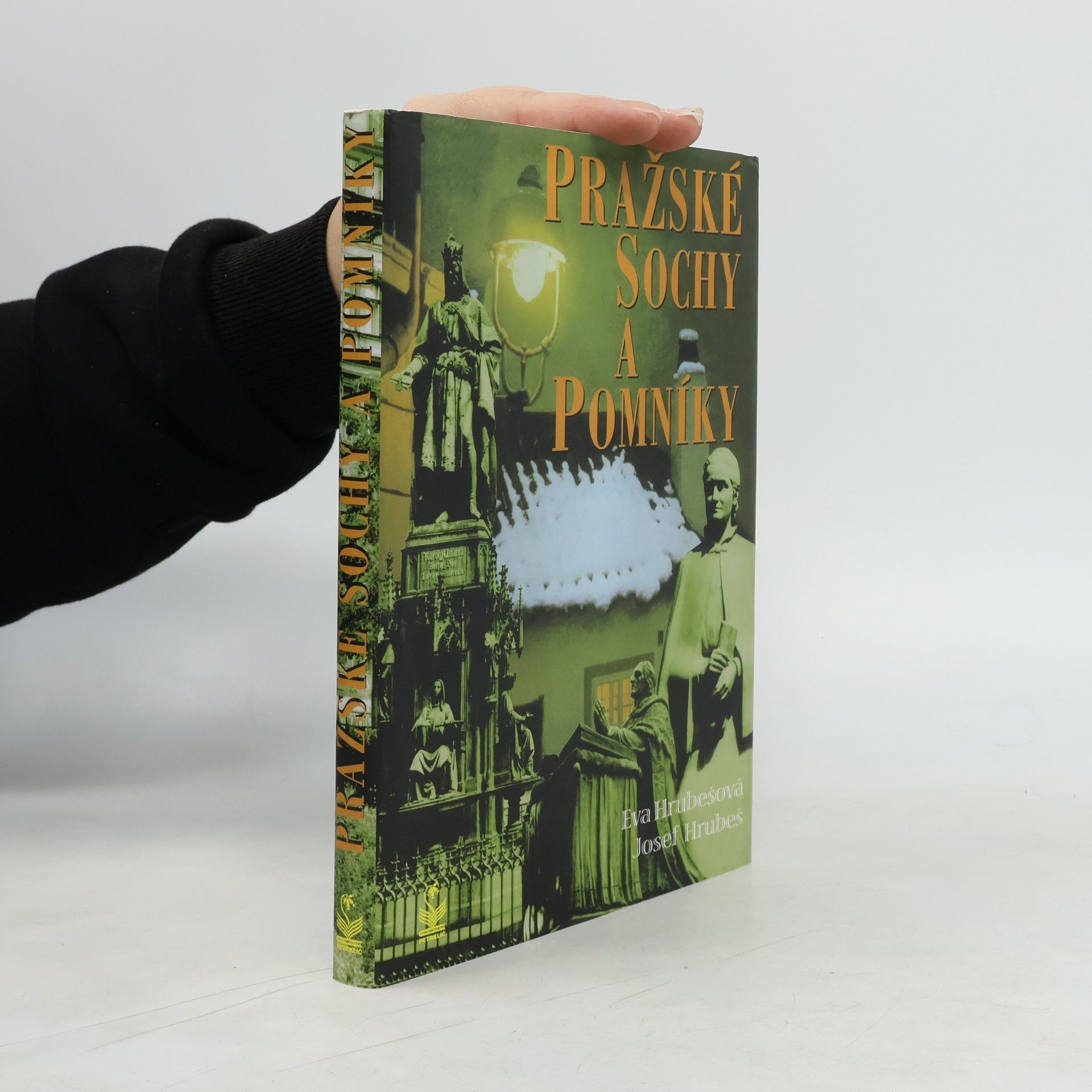 Hrubešová Eva Pražské sochy a pomníky