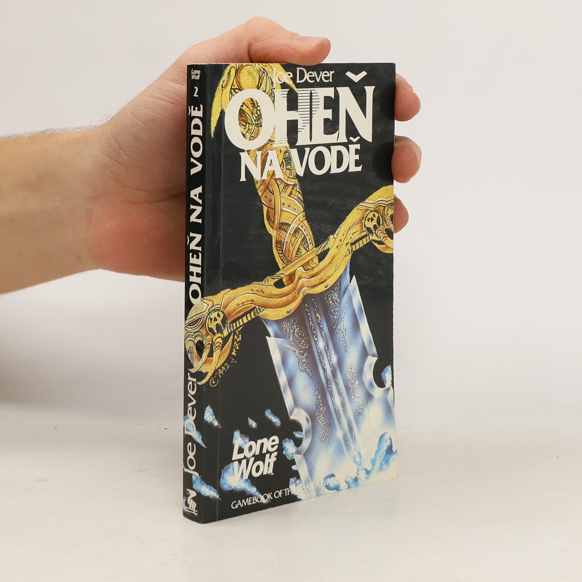 Joe Dever Oheň na vodě