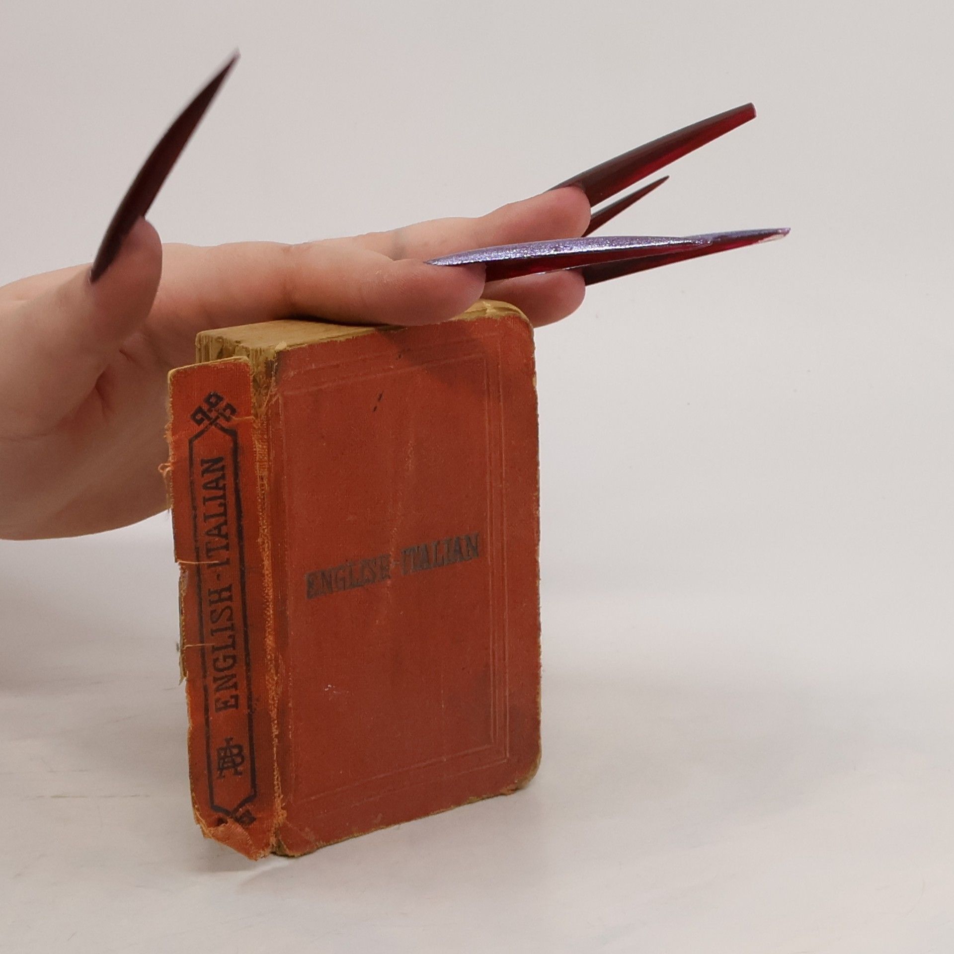 Jane Pulford New English-Italian and Italian-English Pocket Dictionary