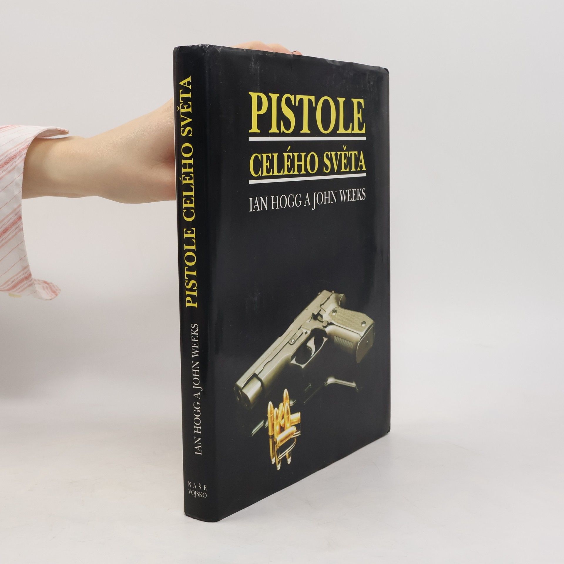 Pistole celého světa