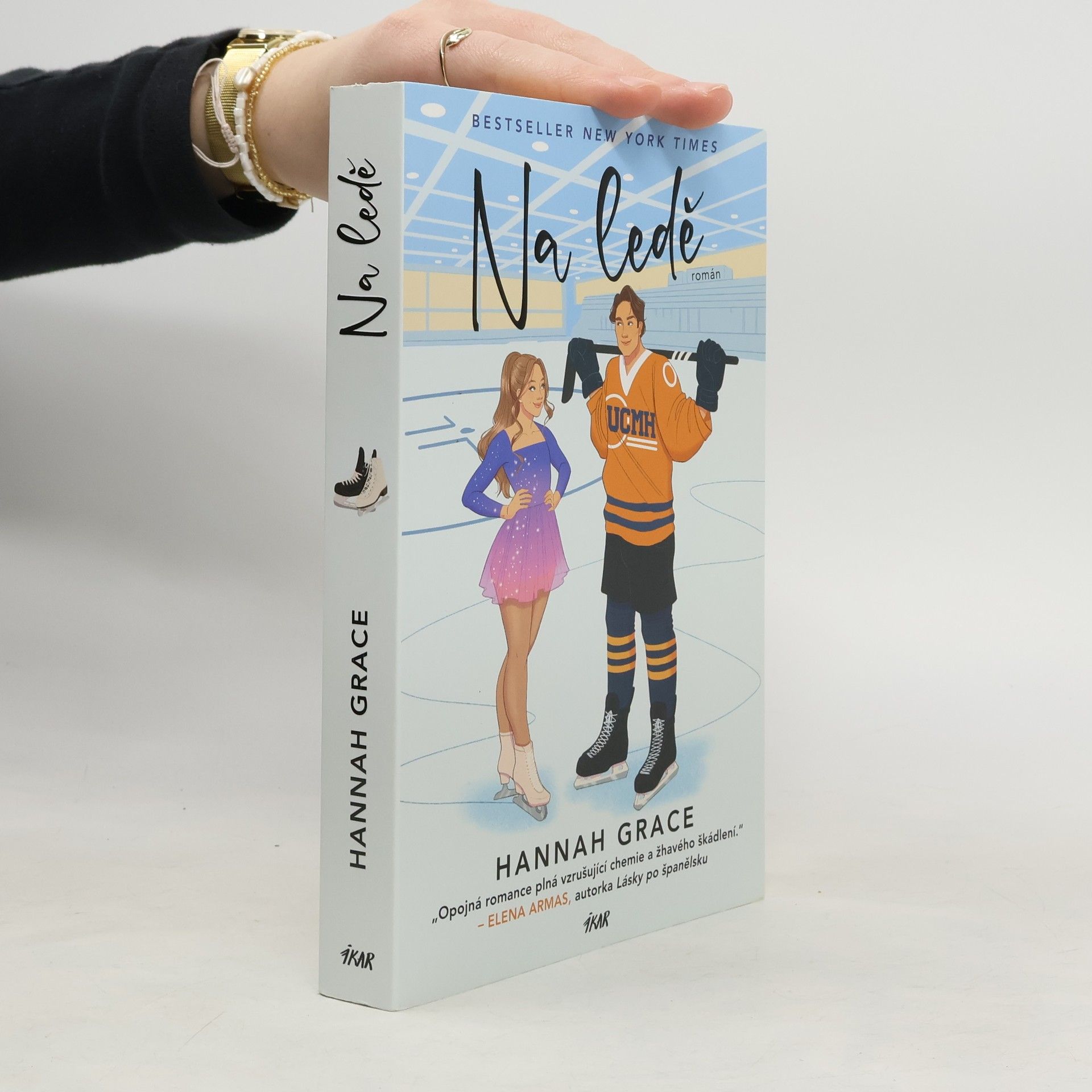 Hannah Grace Na ledě