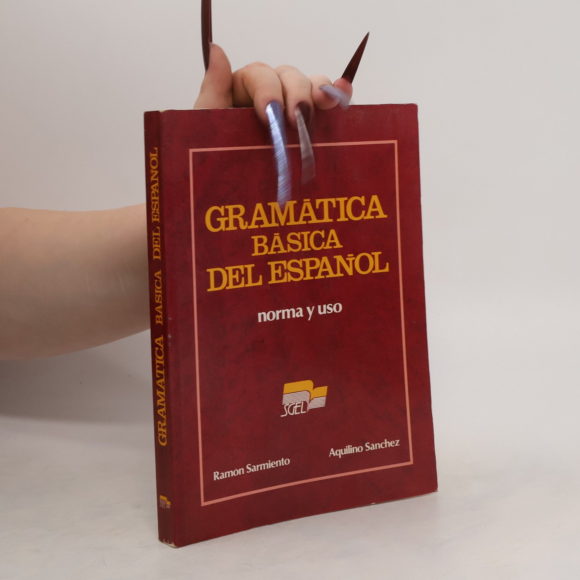 Gramática básica del espaňol : norma y uso