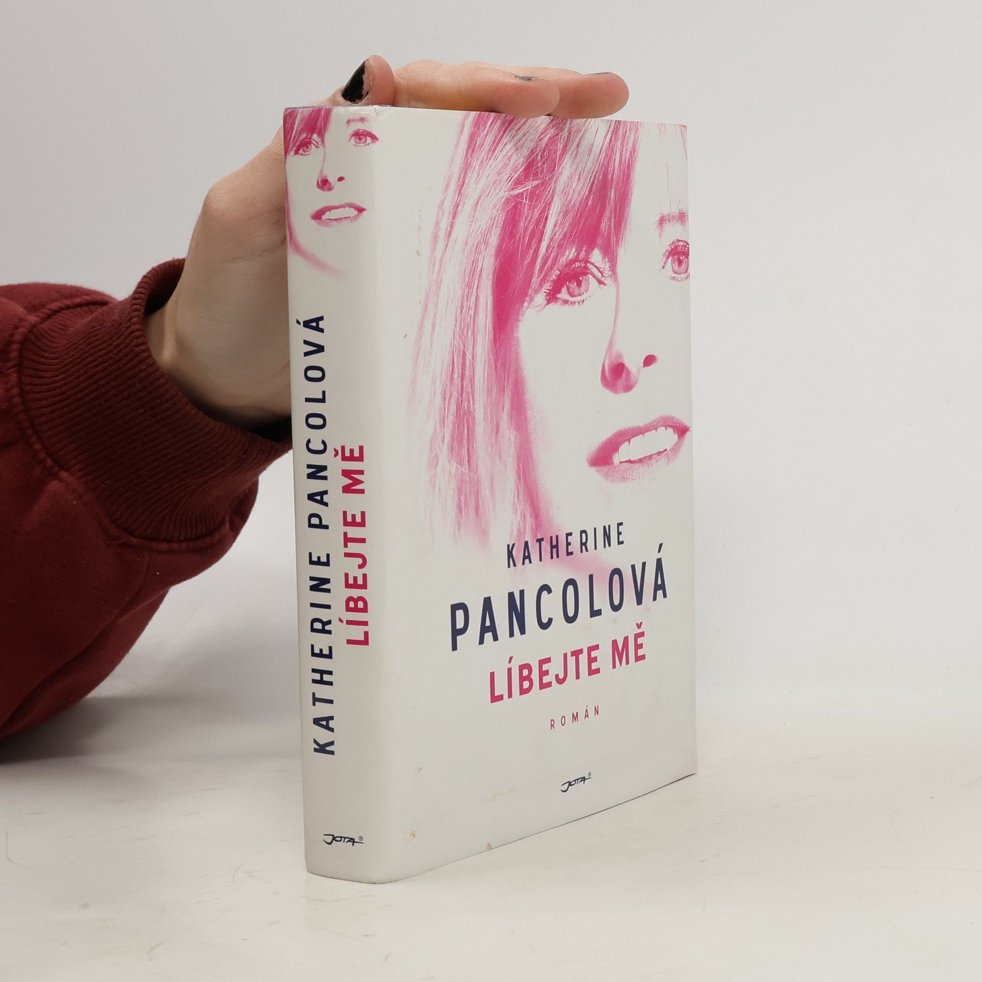 Katherine Pancolová Líbejte mě