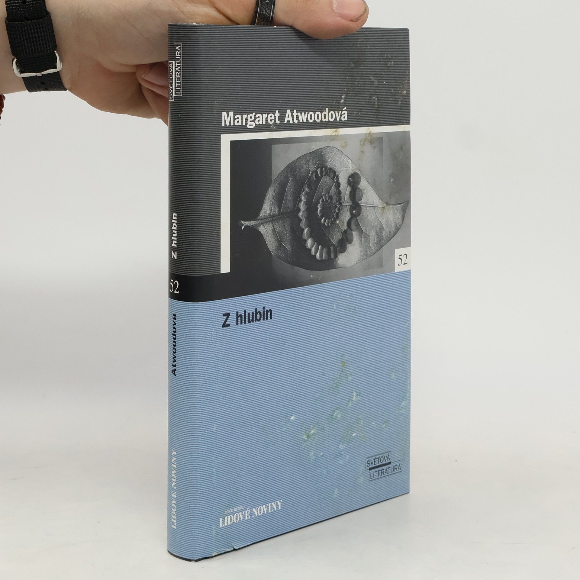 Margaret Atwoodová Z hlubin