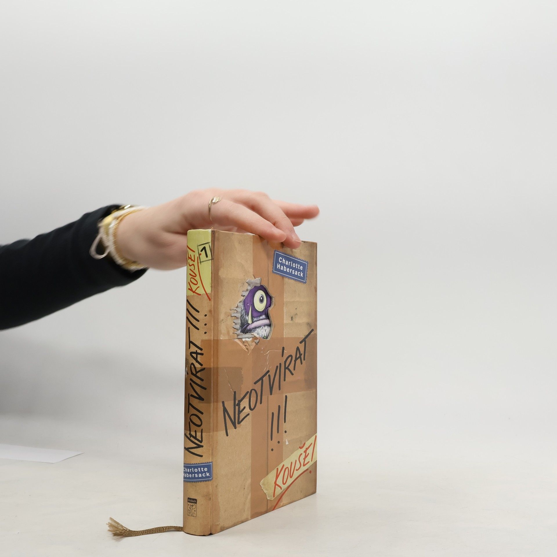 Charlotte Habersack Neotvírat!!! Kouše!